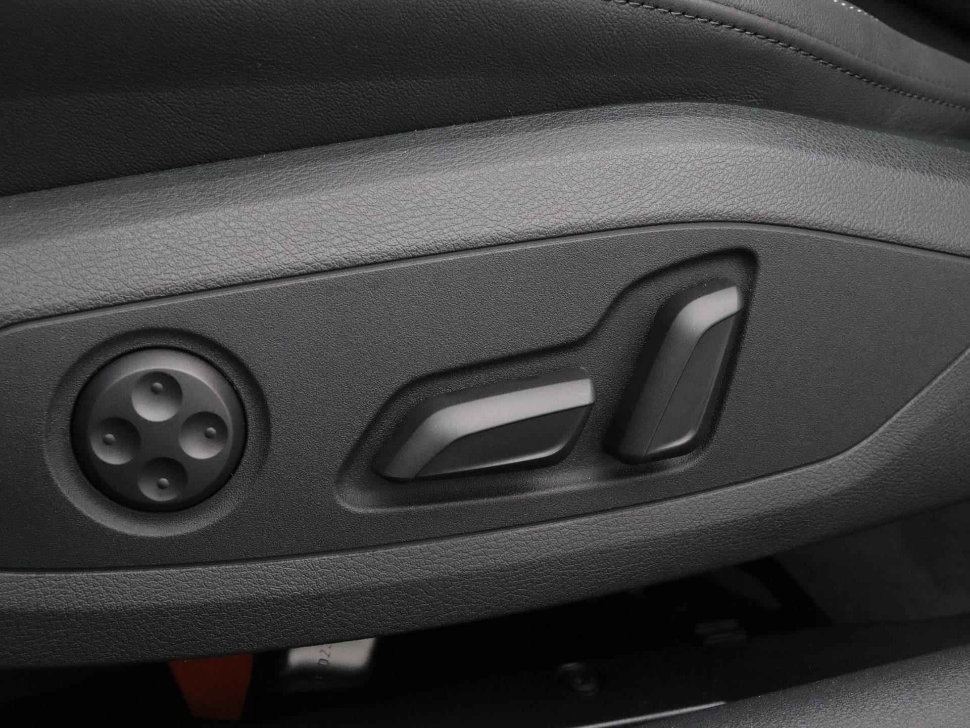 Audi A5 Cabriolet S Edition 40 TFSI 204 pk | Elektr. stoelen geheugen | Hoofdruimteverwarming | Keyless | Rode remzadels | Parkeerassistent | Afgevlakt stuurwiel | Ambiente lichtpakket - 19/44