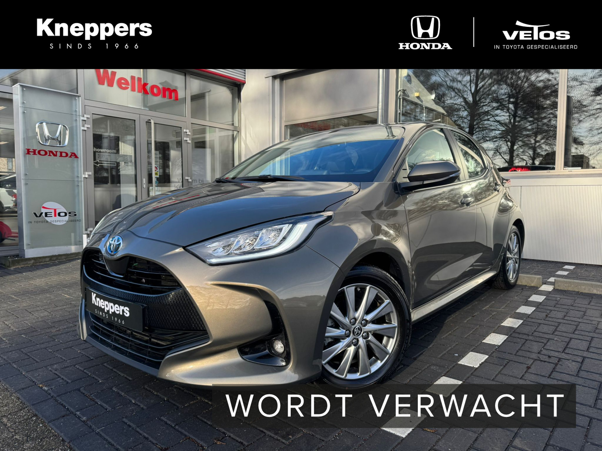 Toyota Yaris 1.5 Hybrid Business Head-up Display, Stoelverwarming, 16inch velgen , All-in Rijklaarprijs