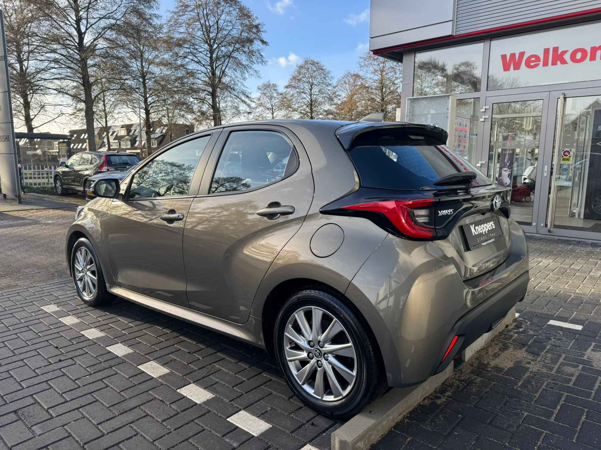 Toyota Yaris 1.5 Hybrid Business Head-up Display, Stoelverwarming, 16inch velgen , All-in Rijklaarprijs - 3/36