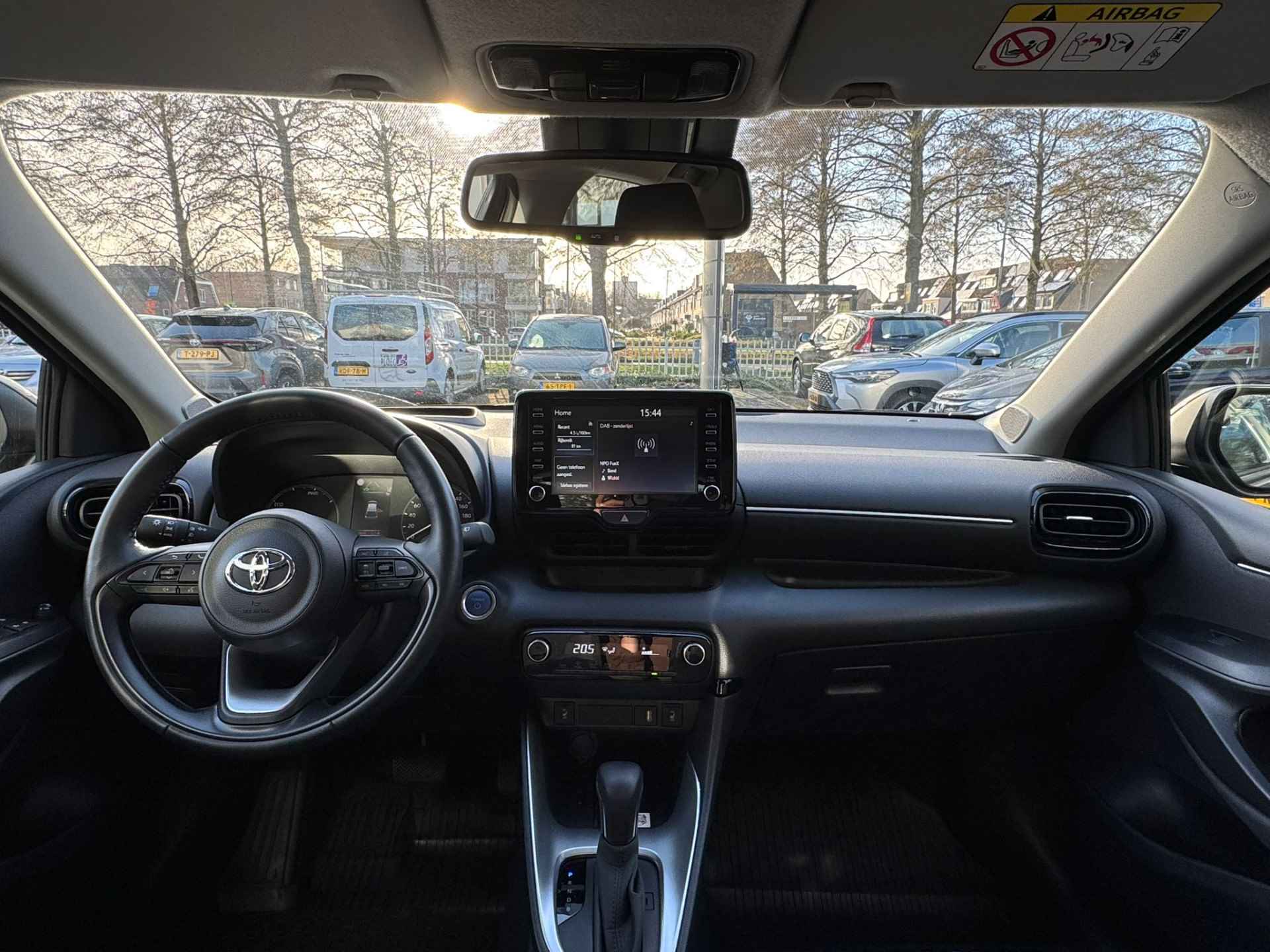 Toyota Yaris 1.5 Hybrid Business Head-up Display, Stoelverwarming, 16inch velgen , All-in Rijklaarprijs - 18/36