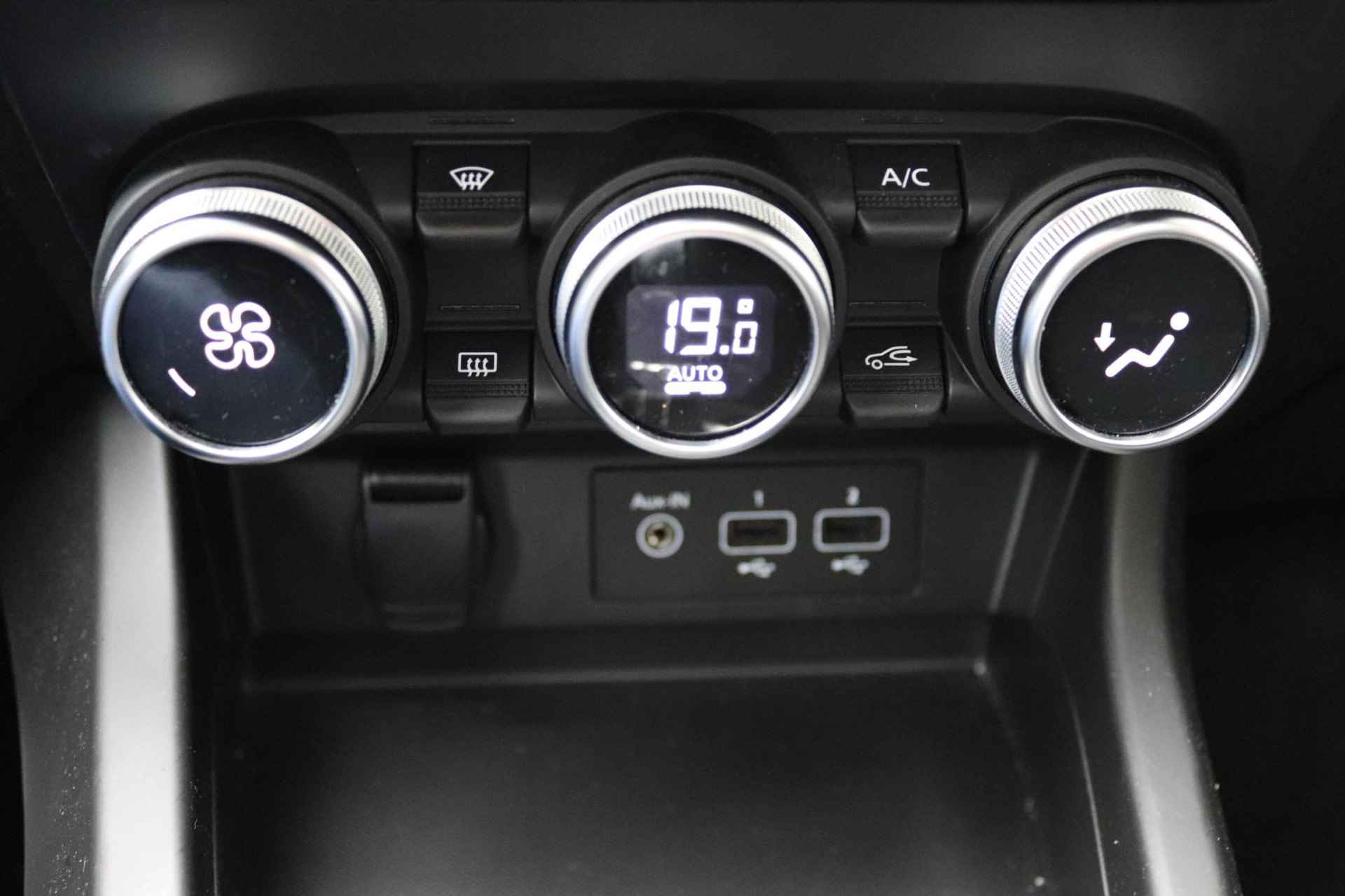 Renault Arkana 1.3 Mild Hybrid 160 EDC Techno | Automaat | Navigatie | Apple Carplay | Camera | Parkeersensoren | Panoramadak | Winter-pakket | LED koplampen - 9/34