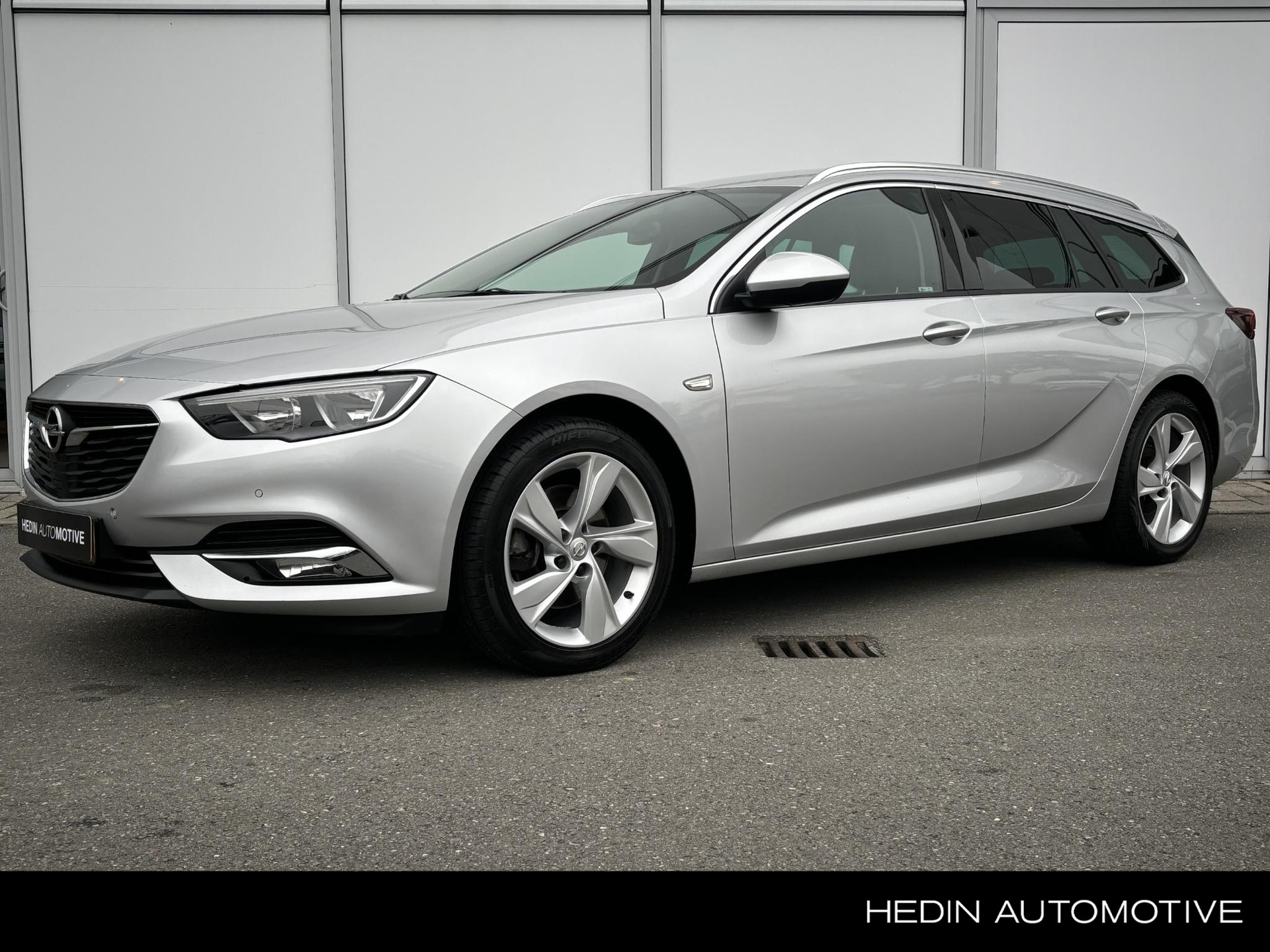 Opel Insignia Sports Tourer 1.5 TURBO 165PK Innovation | TREKHAAK | NAVIGATIE | CAMERA | CLIMATE CONTROL | STOEL/STUURVERW. | PDC V+A | LMV 18 INCH