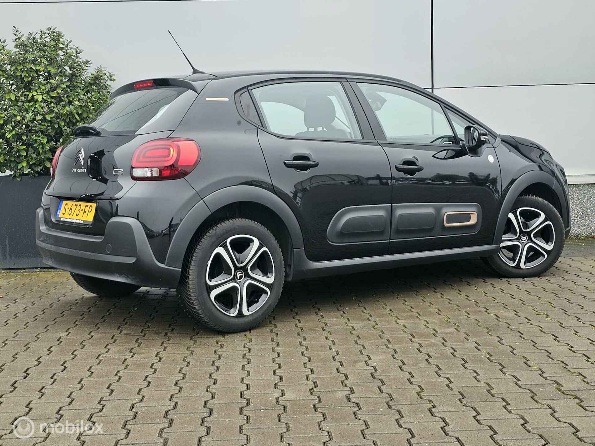 Citroen C3 1.2 PureTech C-Series 82 pk Apple carplay | Android auto | climate control |12-2022 ! - 16/25