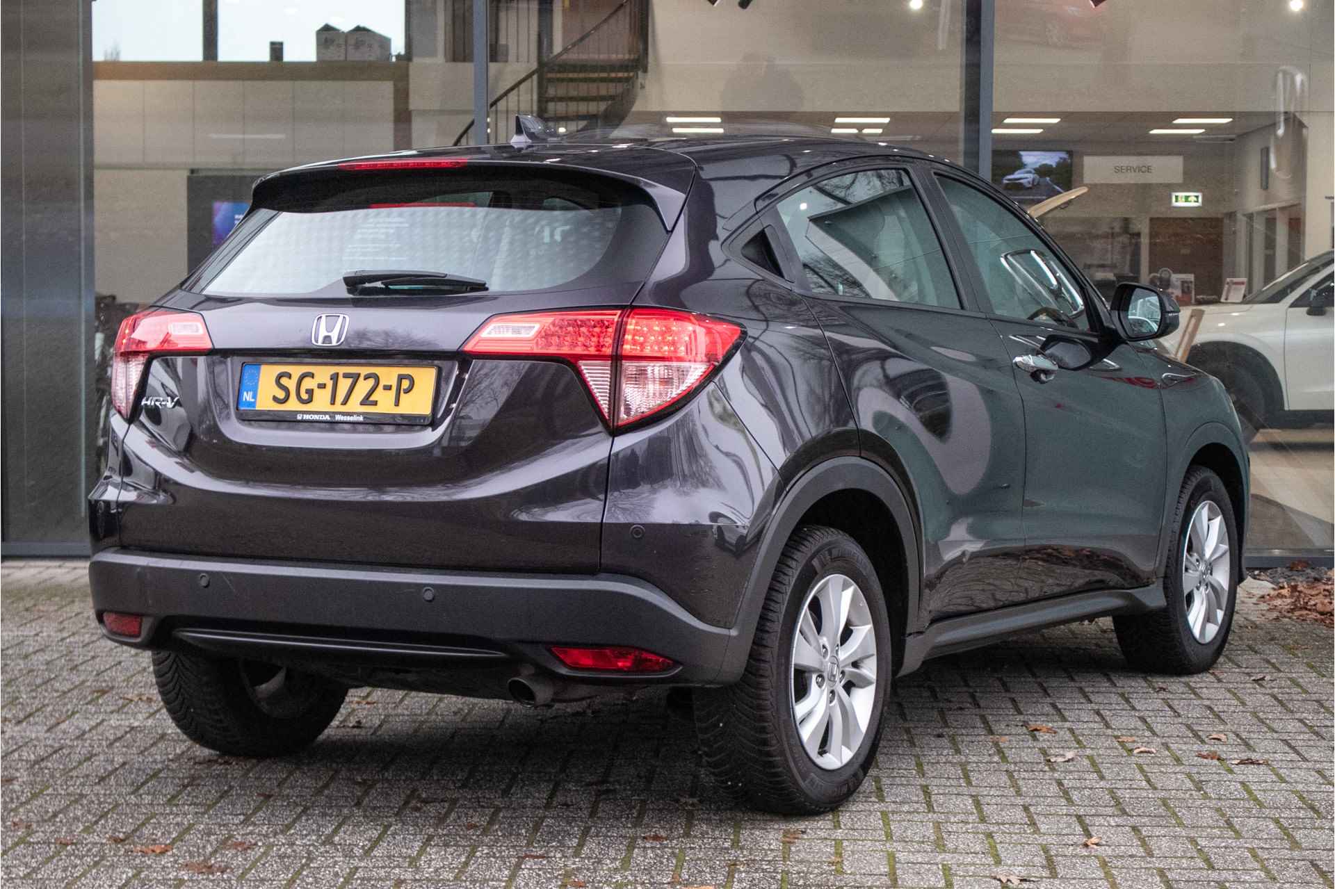 Honda HR-V 1.5 i-VTEC Elegance Automaat -All in rijklaarprijs | Dealer ond. | Navigatie | Magic seats | 12 mnd Bovag - 3/38