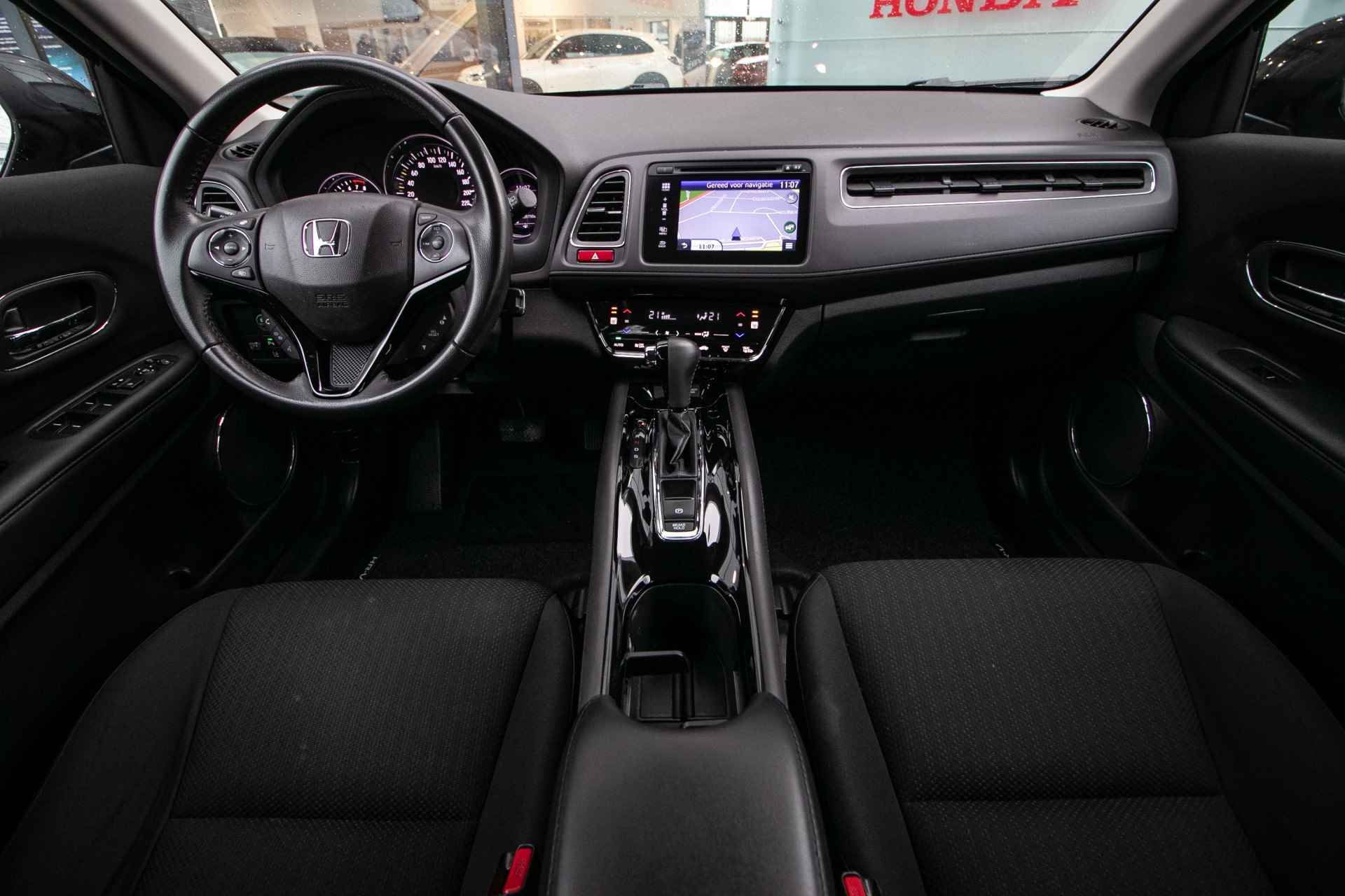 Honda HR-V 1.5 i-VTEC Elegance Automaat -All in rijklaarprijs | Dealer ond. | Navigatie | Magic seats | 12 mnd Bovag - 12/38