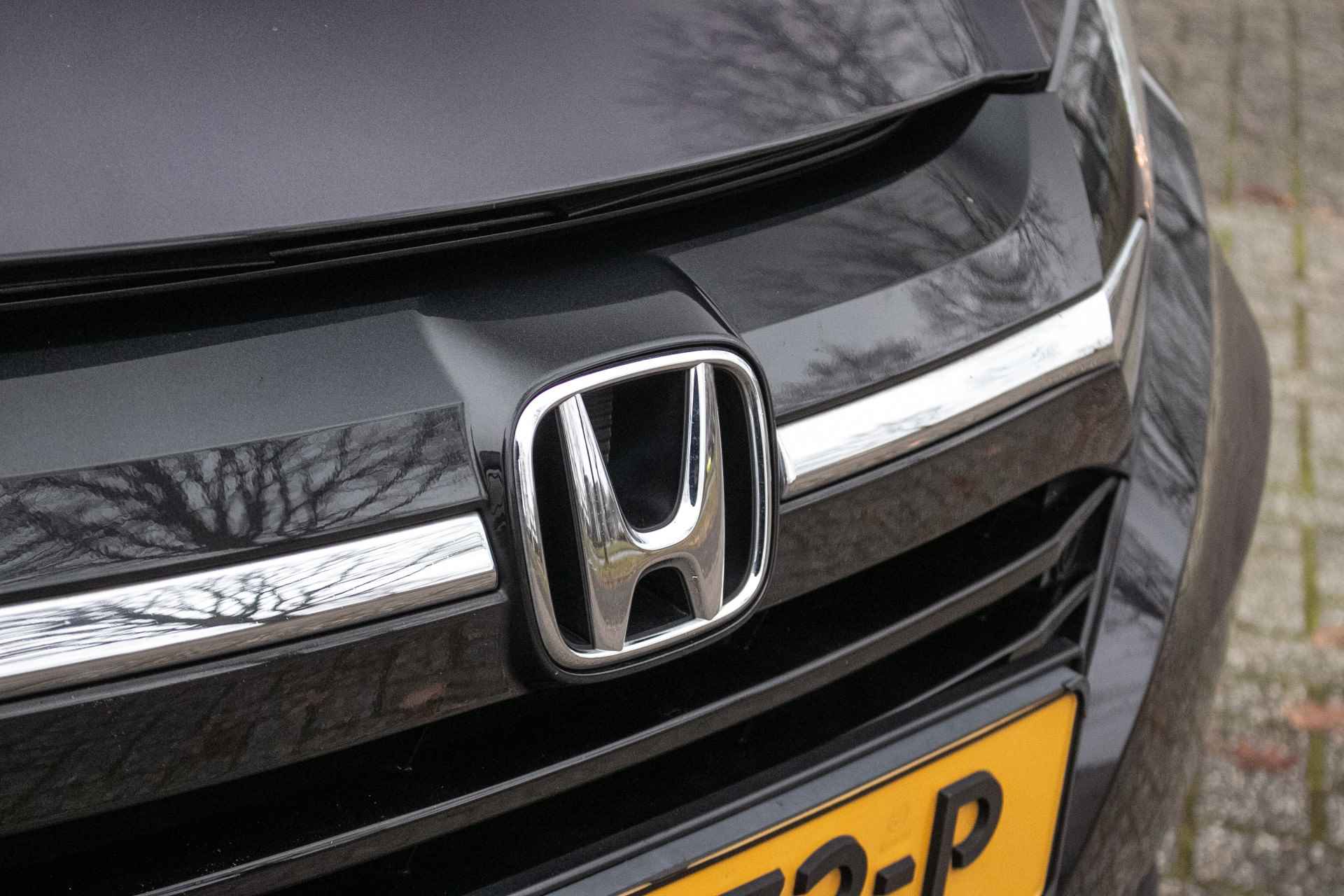 Honda HR-V 1.5 i-VTEC Elegance Automaat -All in rijklaarprijs | Dealer ond. | Navigatie | Magic seats | 12 mnd Bovag - 28/38