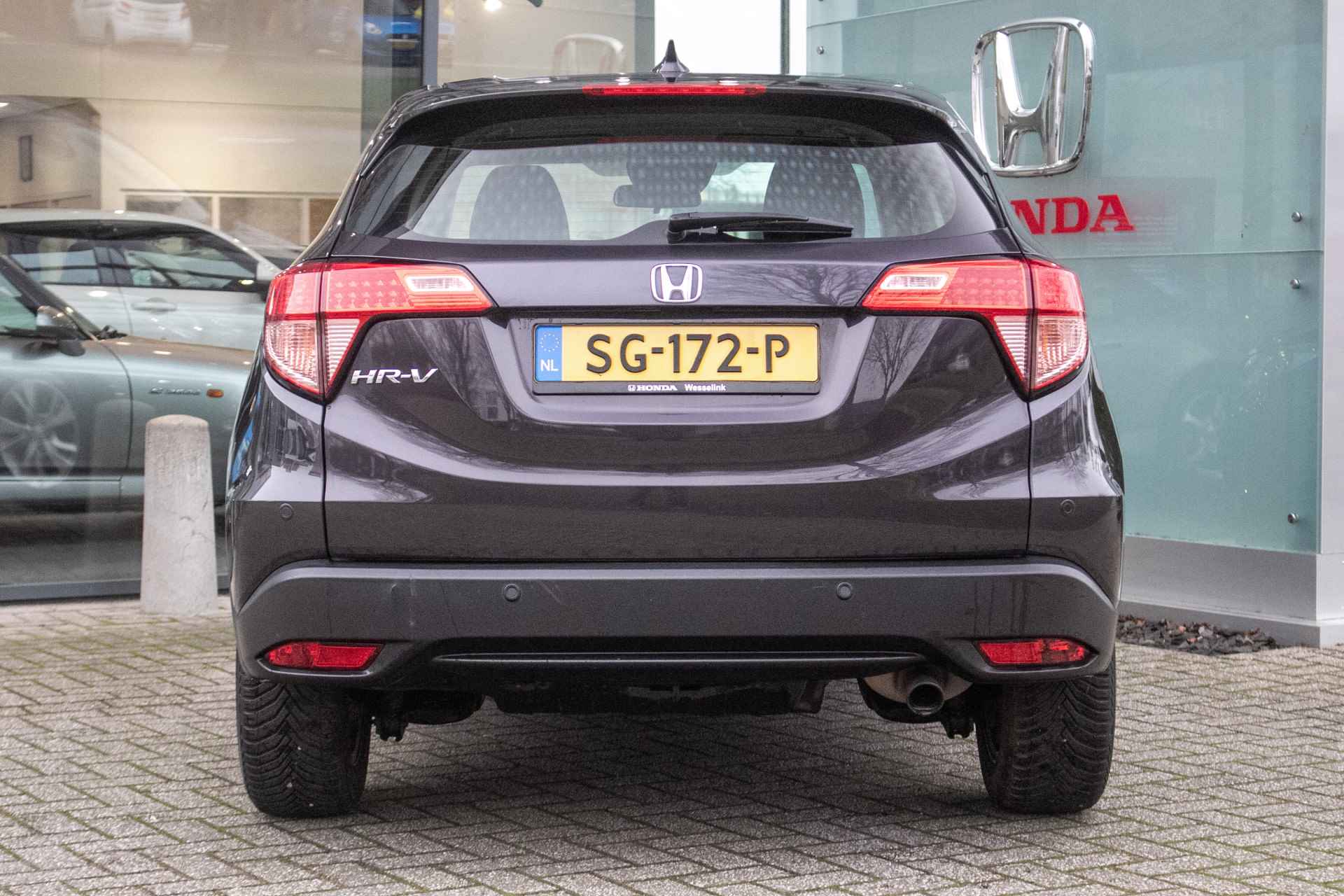 Honda HR-V 1.5 i-VTEC Elegance Automaat -All in rijklaarprijs | Dealer ond. | Navigatie | Magic seats | 12 mnd Bovag - 11/38