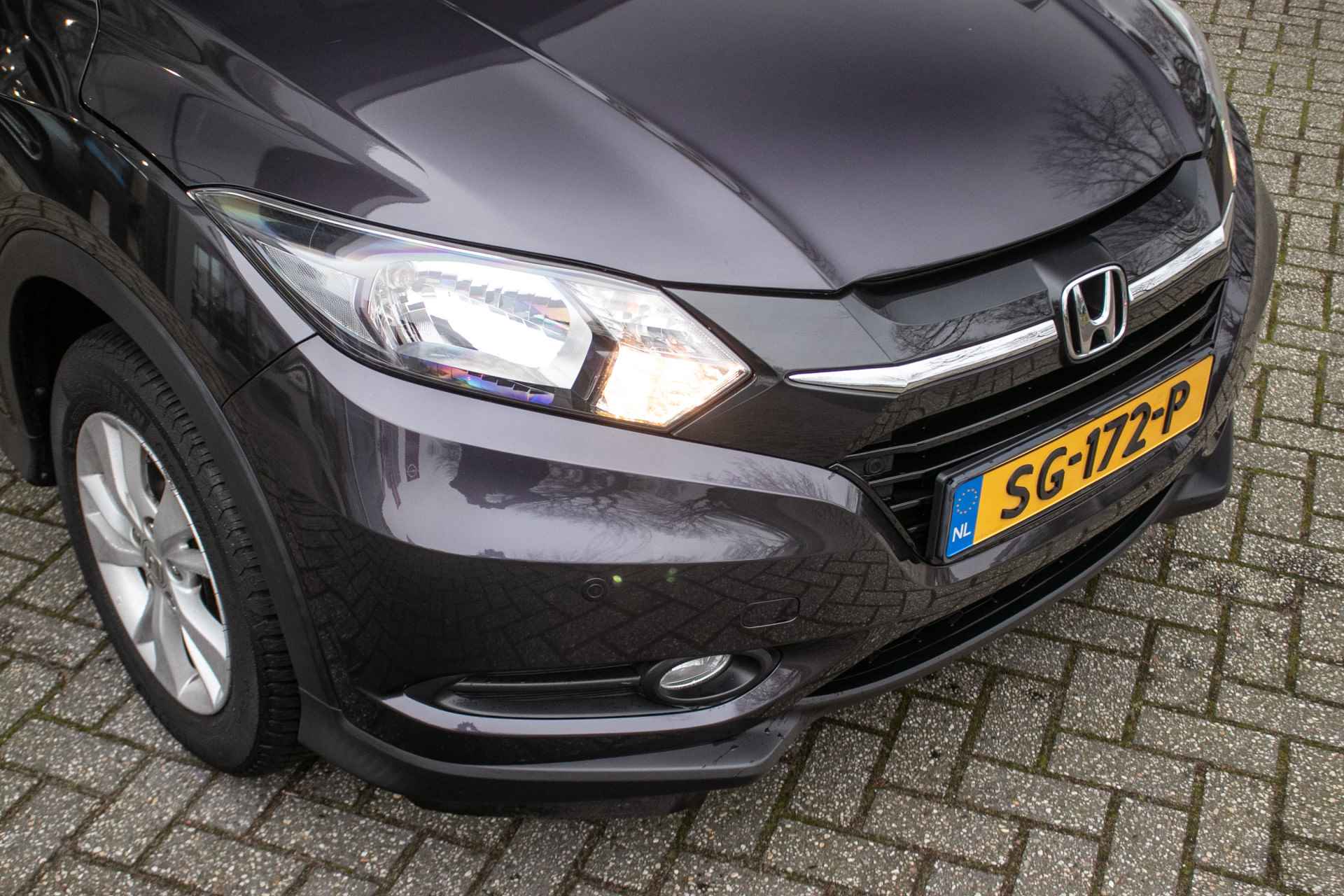 Honda HR-V 1.5 i-VTEC Elegance Automaat -All in rijklaarprijs | Dealer ond. | Navigatie | Magic seats | 12 mnd Bovag - 24/38