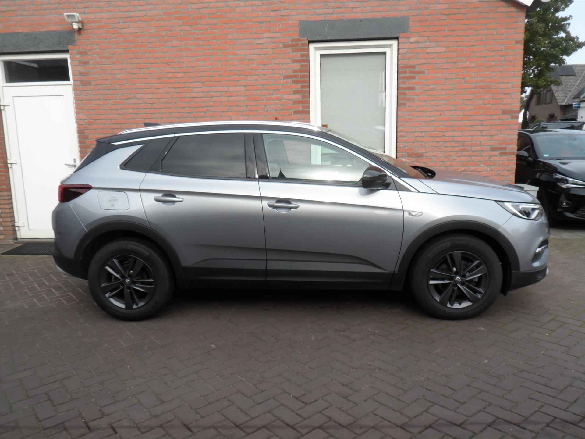 Opel Grandland X 1.2 Turbo 130pk S&S Aut Business - 2/35