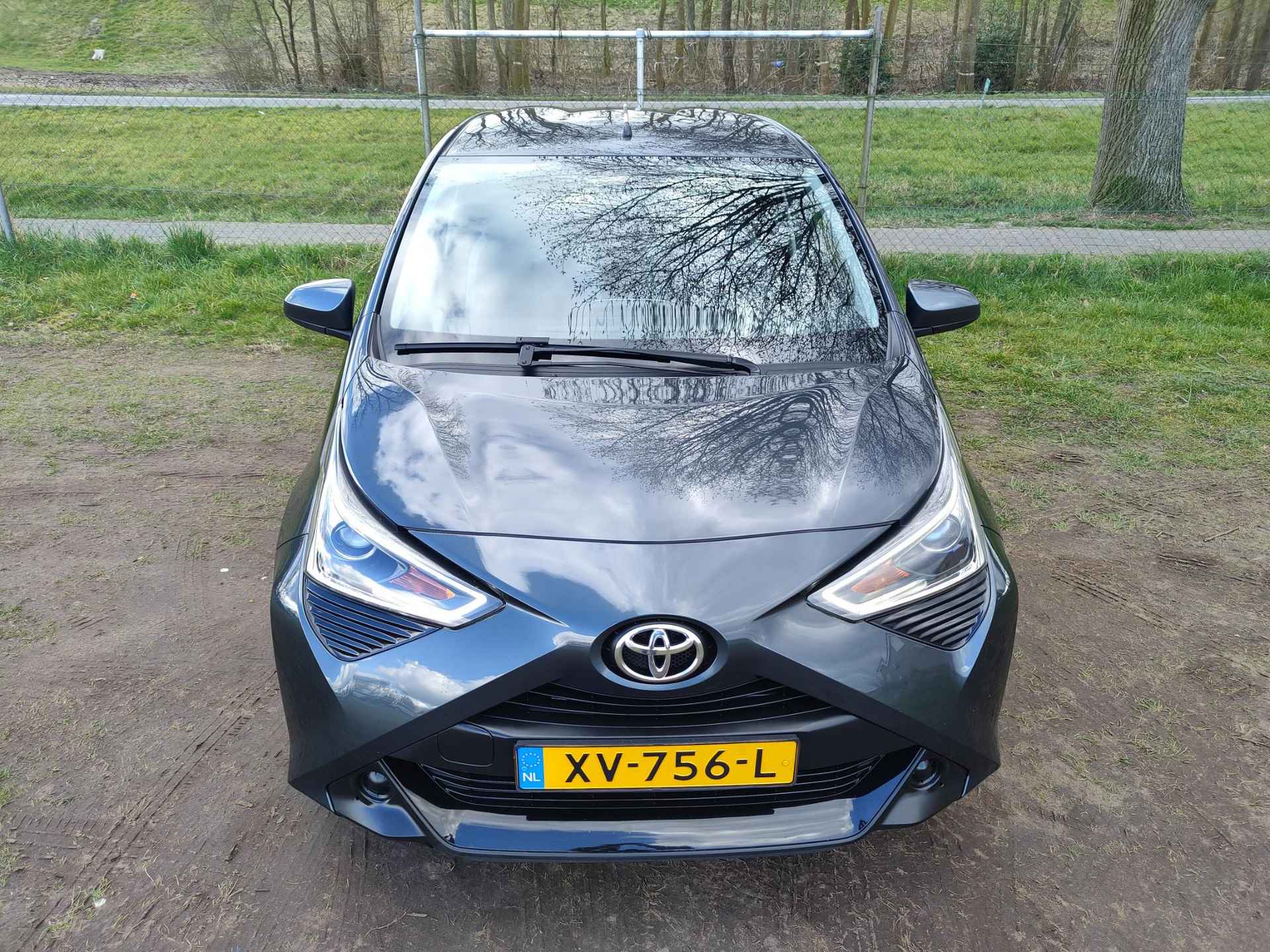 Toyota Aygo 1.0 VVT-i x-play | CARPLAY NAVI | CAMERA | LICHTMETAAL | PRIVACY GLASS | - 2/29