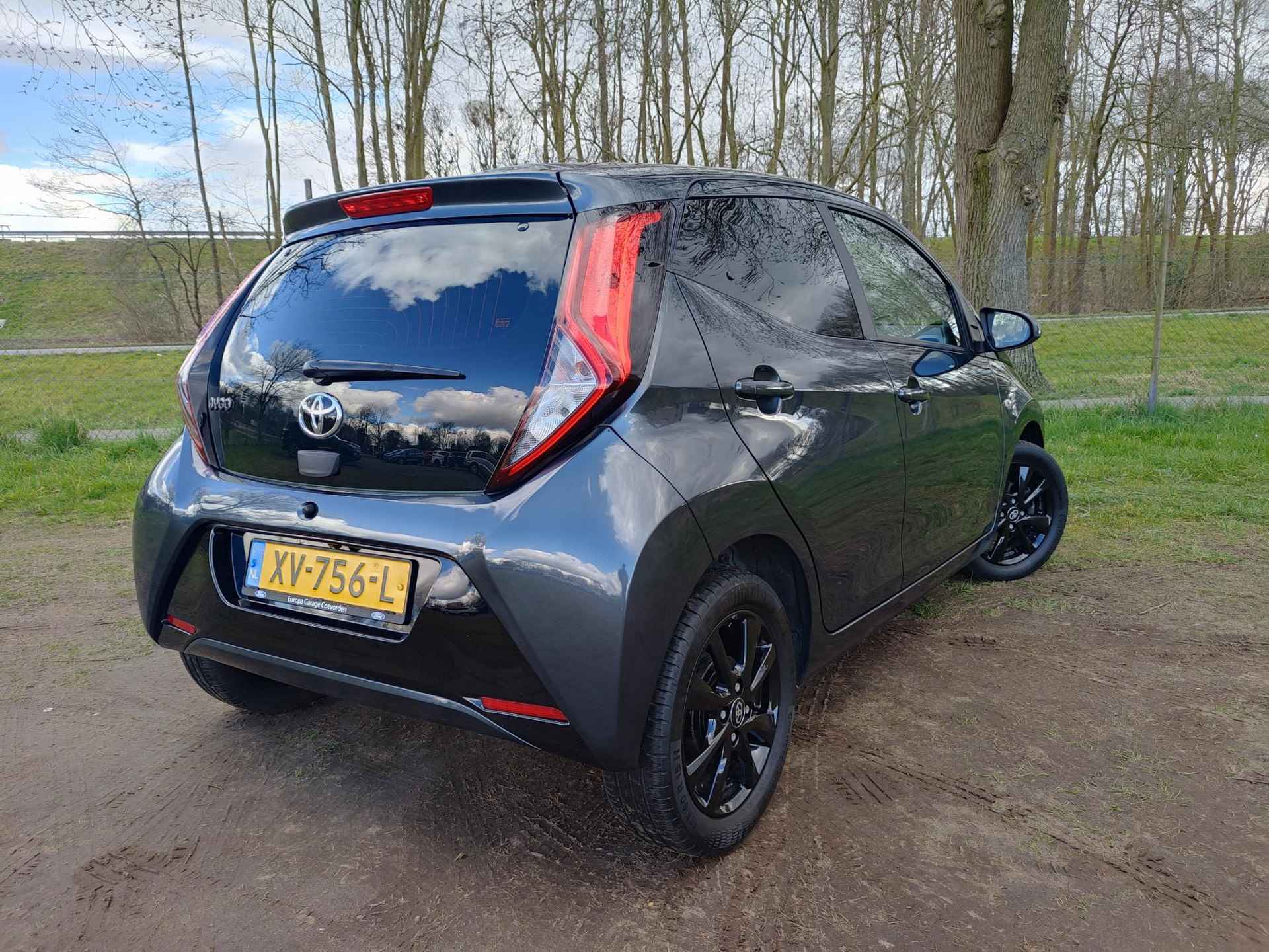 Toyota Aygo 1.0 VVT-i x-play | CARPLAY NAVI | CAMERA | LICHTMETAAL | PRIVACY GLASS | - 5/29