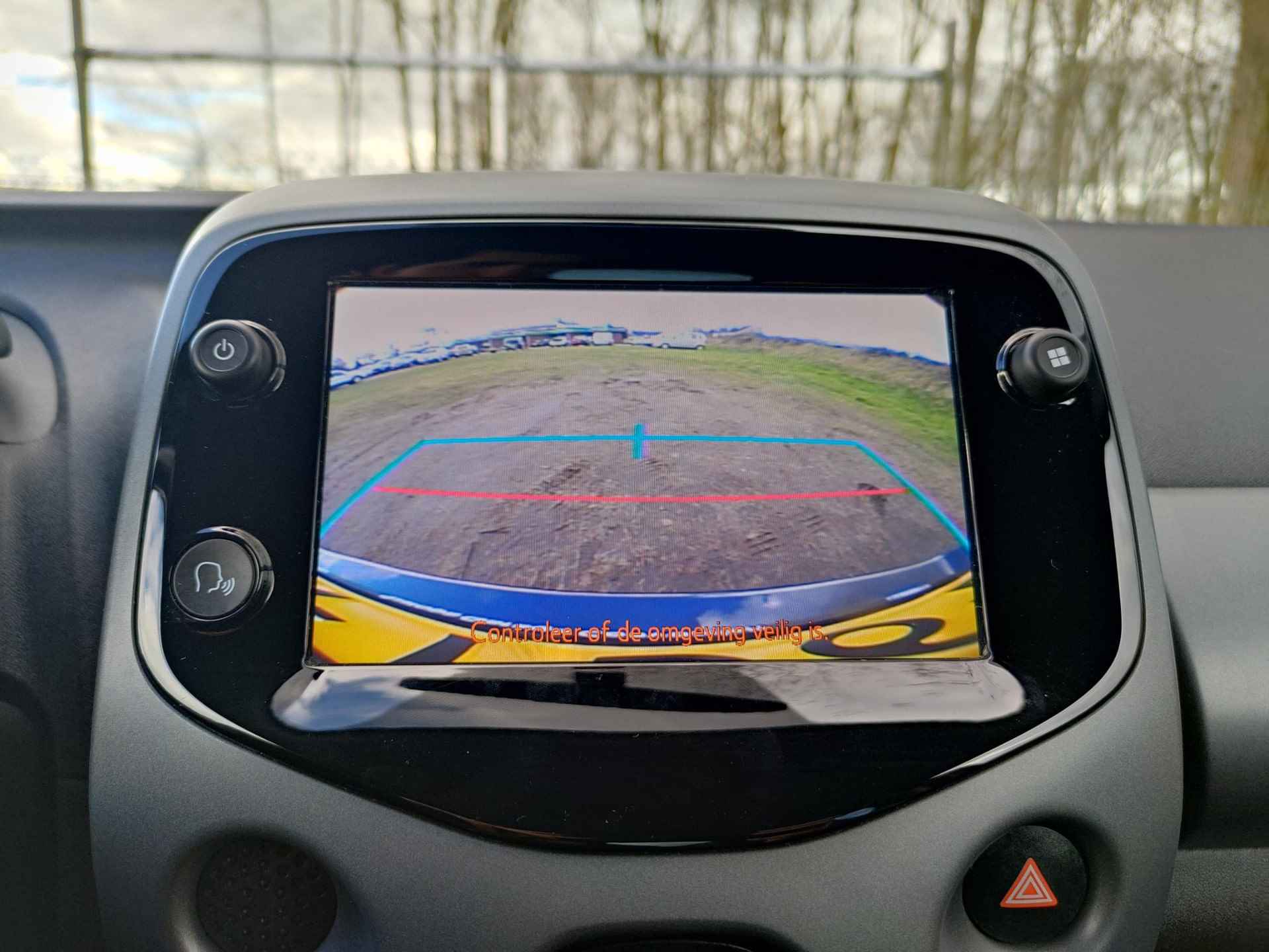 Toyota Aygo 1.0 VVT-i x-play | CARPLAY NAVI | CAMERA | LICHTMETAAL | PRIVACY GLASS | - 21/29