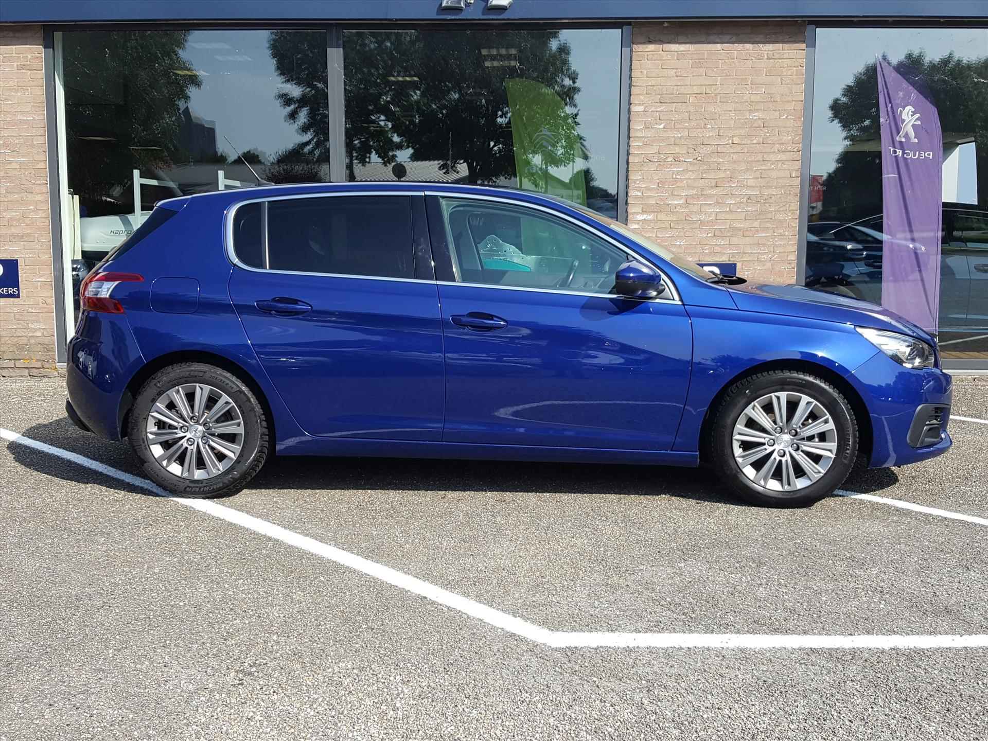 PEUGEOT 308 ALLURE 1.2 PureTech-130pk EAT6 AUTOMAAT Navigatie | Trekhaak | Cruise & Climate control | Achteruitrijcamera | KEYLESS entry&start | P-hulp | BT - 3/56