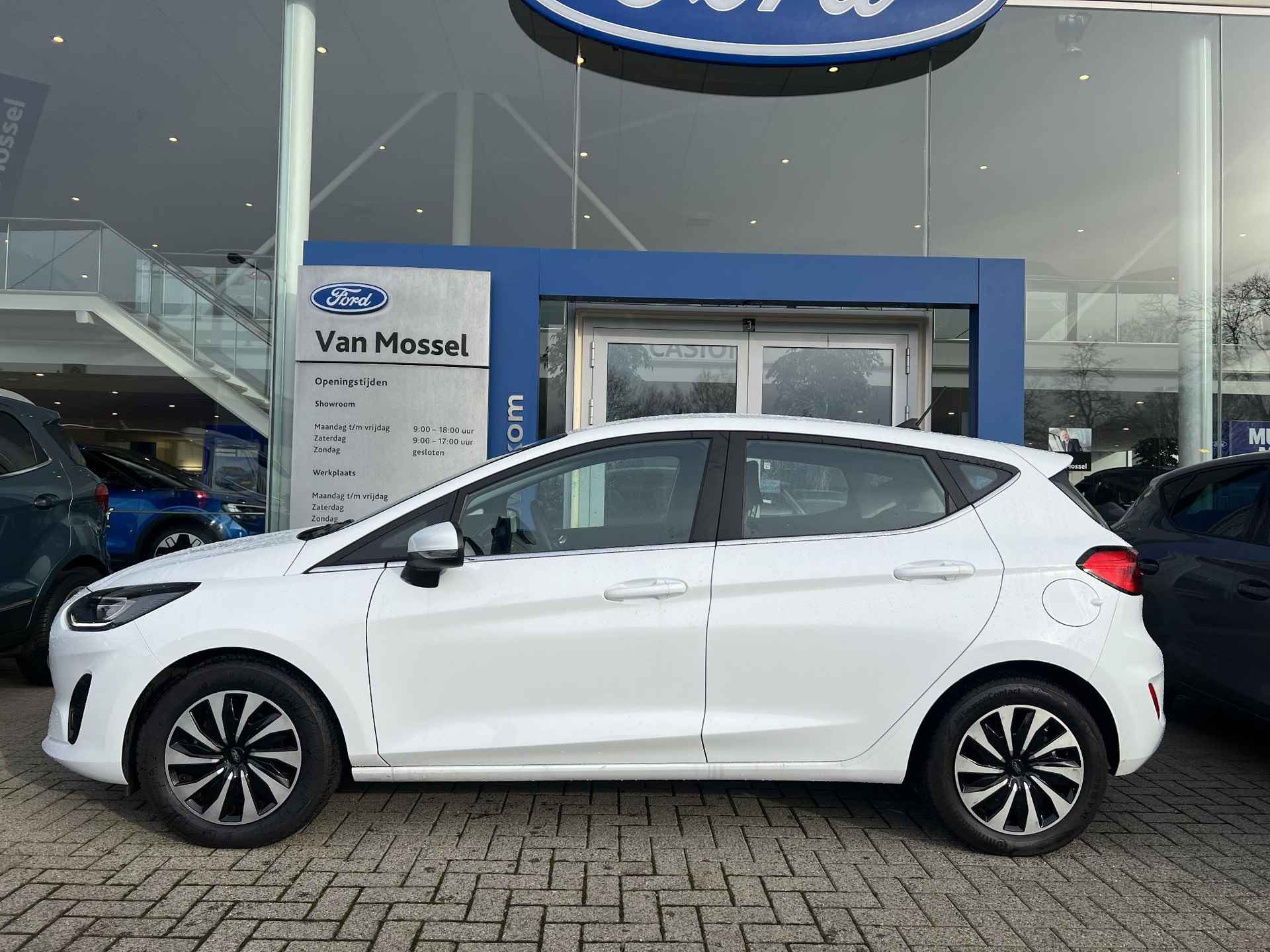 Ford Fiesta 1.0 EcoBoost Hybrid Titanium | Automaat | Navigatie | Parkeersensoren - 2/26