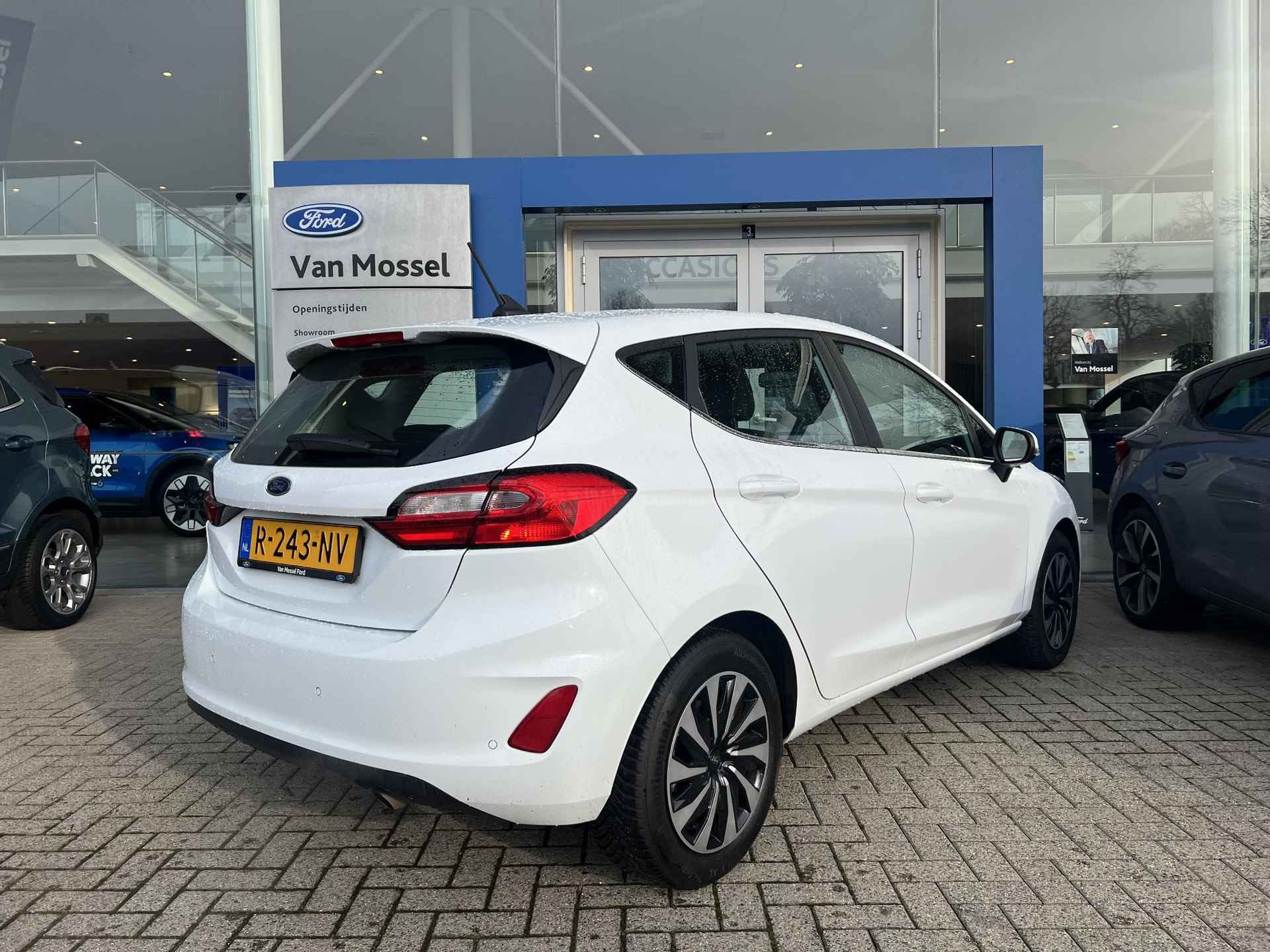 Ford Fiesta 1.0 EcoBoost Hybrid Titanium | Automaat | Navigatie | Parkeersensoren - 5/26