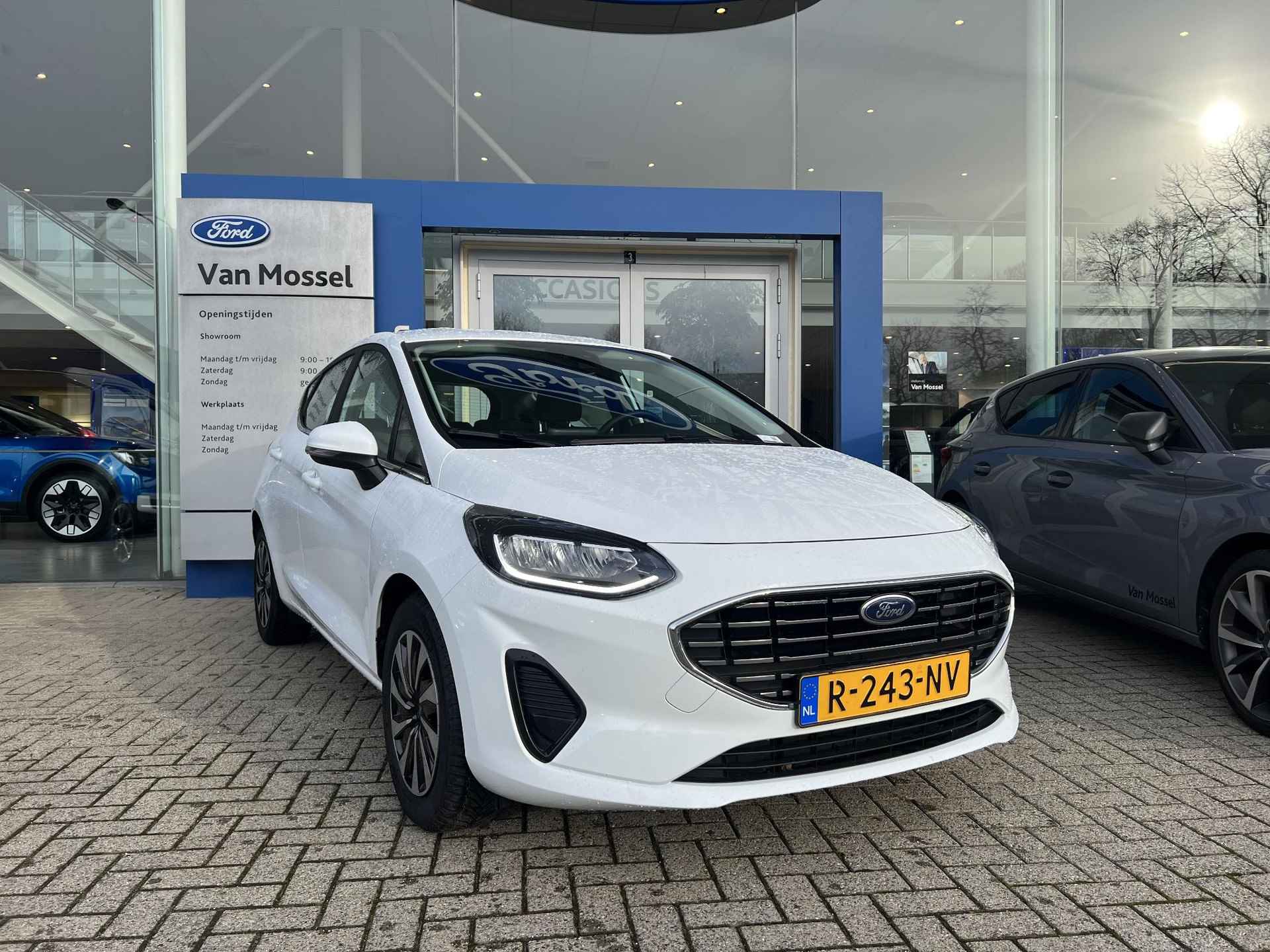 Ford Fiesta 1.0 EcoBoost Hybrid Titanium | Automaat | Navigatie | Parkeersensoren - 7/26