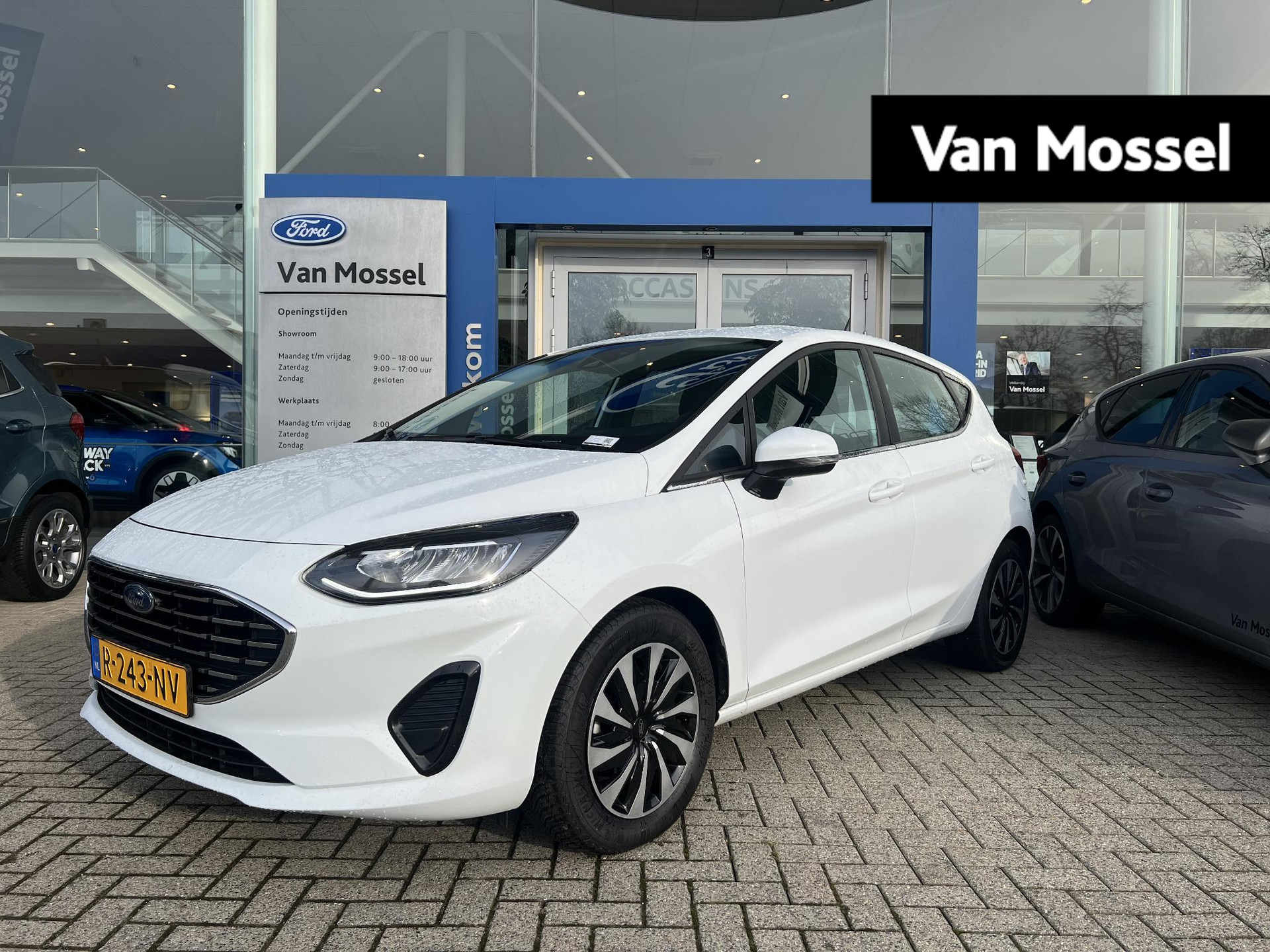 Ford Fiesta 1.0 EcoBoost Hybrid Titanium | Automaat | Navigatie | Parkeersensoren