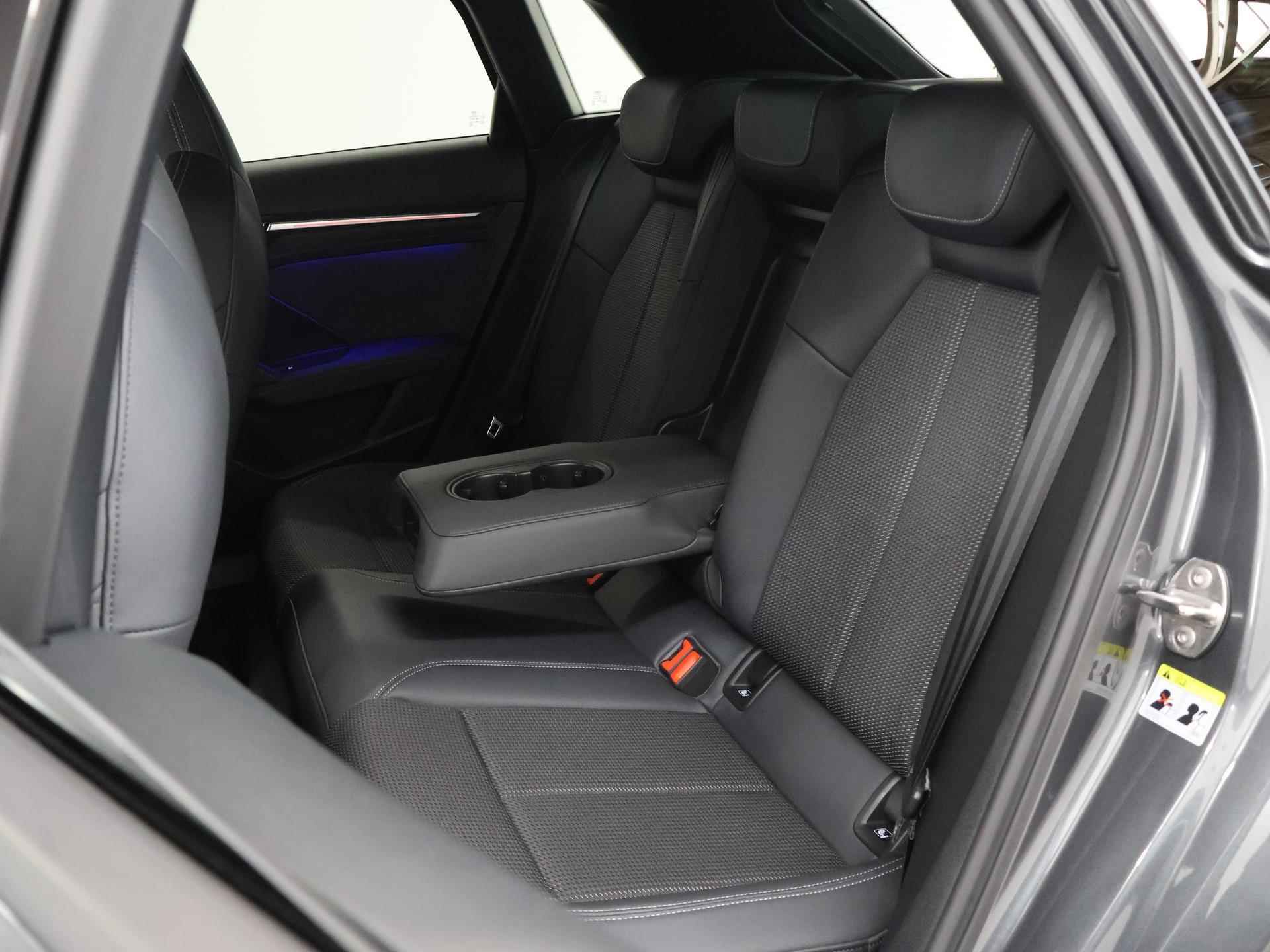 Audi A3 Sportback 30 TFSI S Line | Trekhaak | Navigatie | Climate Control | Bluetooth | Cruise Control | - 11/40
