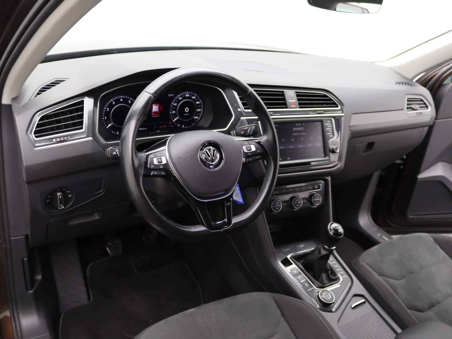 Volkswagen Tiguan 1.4 TSI 4Motion Comfortline Business R | 2.000KG Trekgewicht | Navigatie | Camera - 29/47