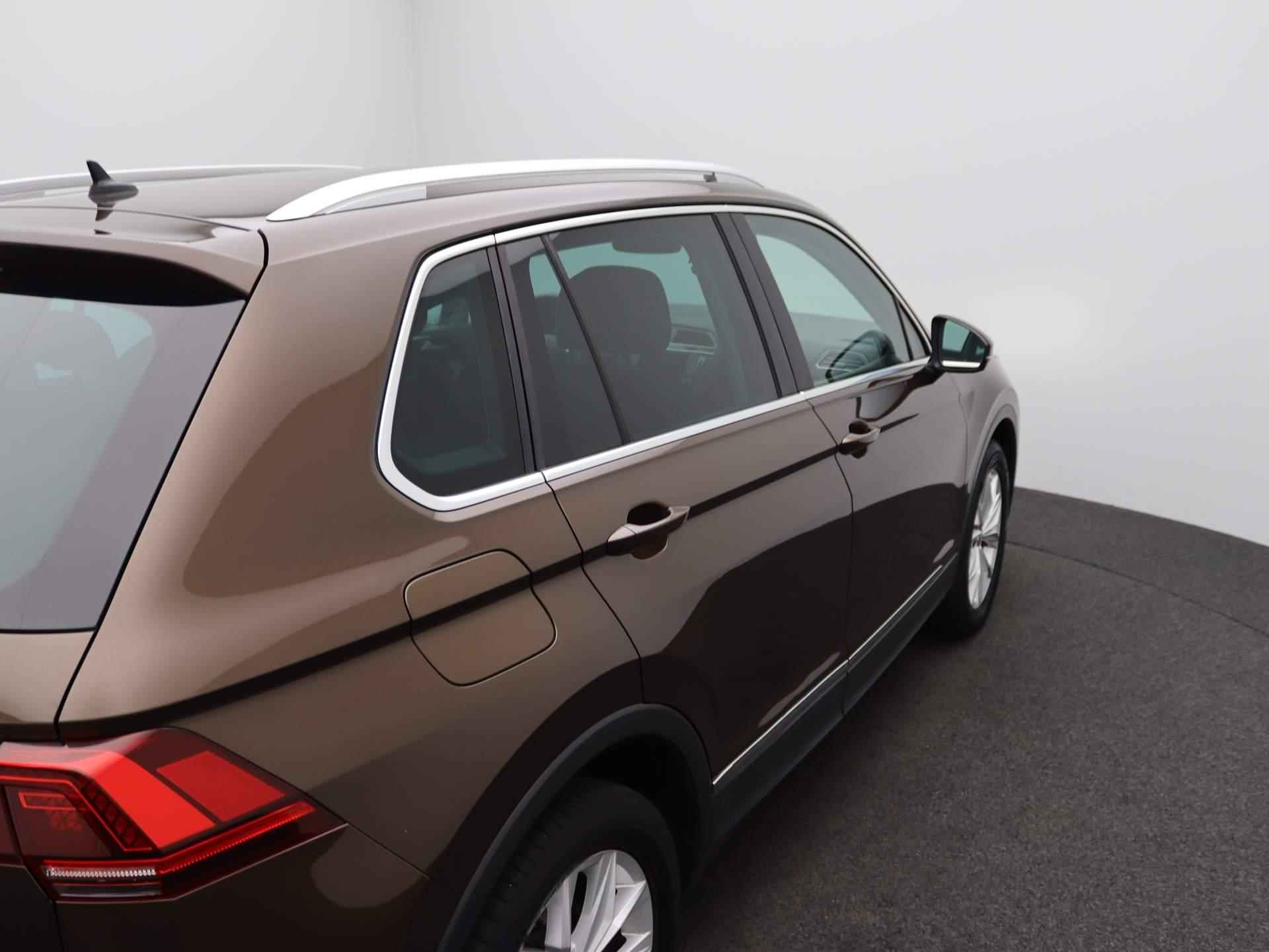 Volkswagen Tiguan 1.4 TSI 4Motion Comfortline Business R | 2.000KG Trekgewicht | Navigatie | Camera - 39/47