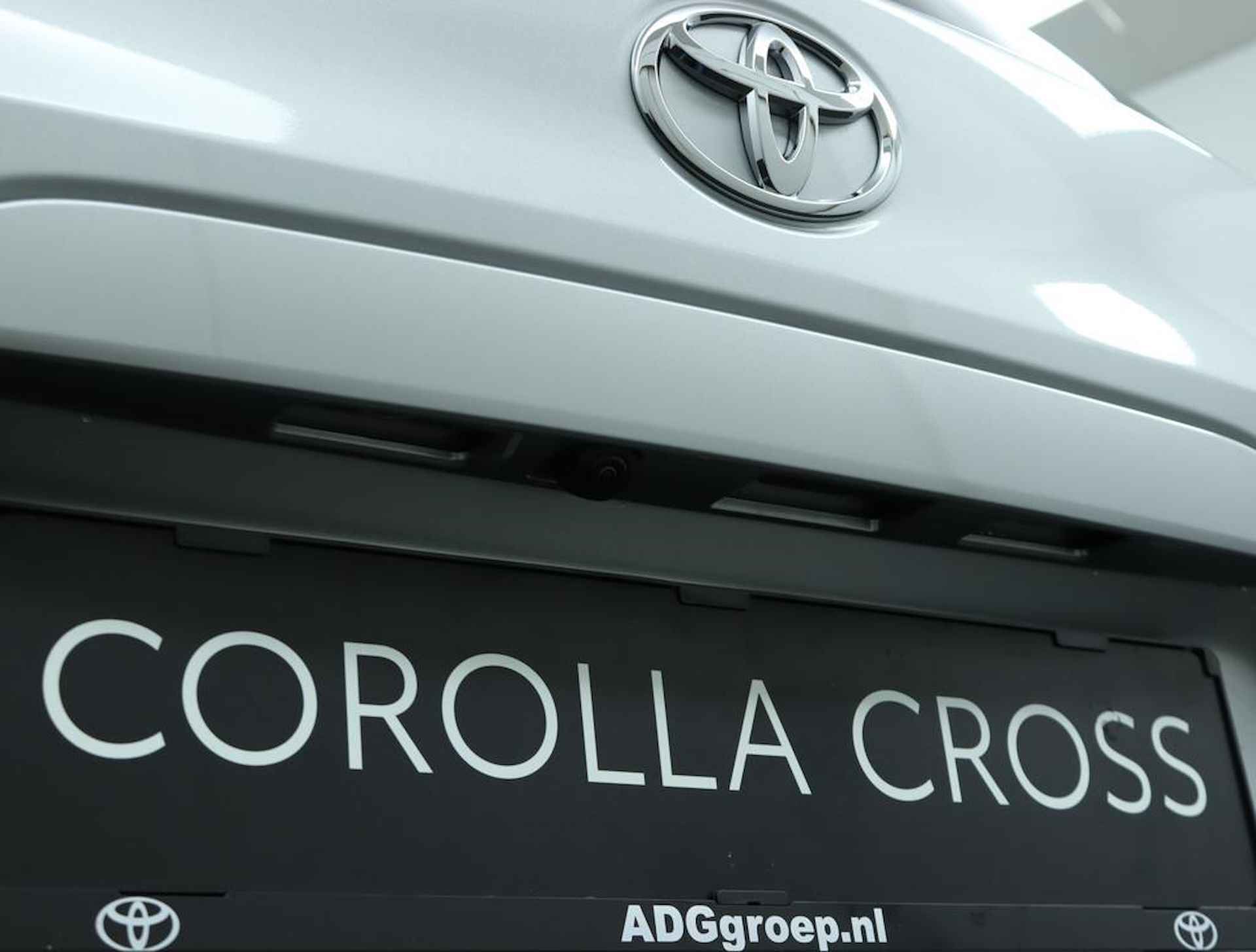 Toyota Corolla Cross Hybrid 200 Executive | Camera rondom | JBL Audio | Climate Control | Stoelverwarming | Lederen bekleding | Electrische kofferbakklep | Apple carplay/ Android Auto | - 40/48