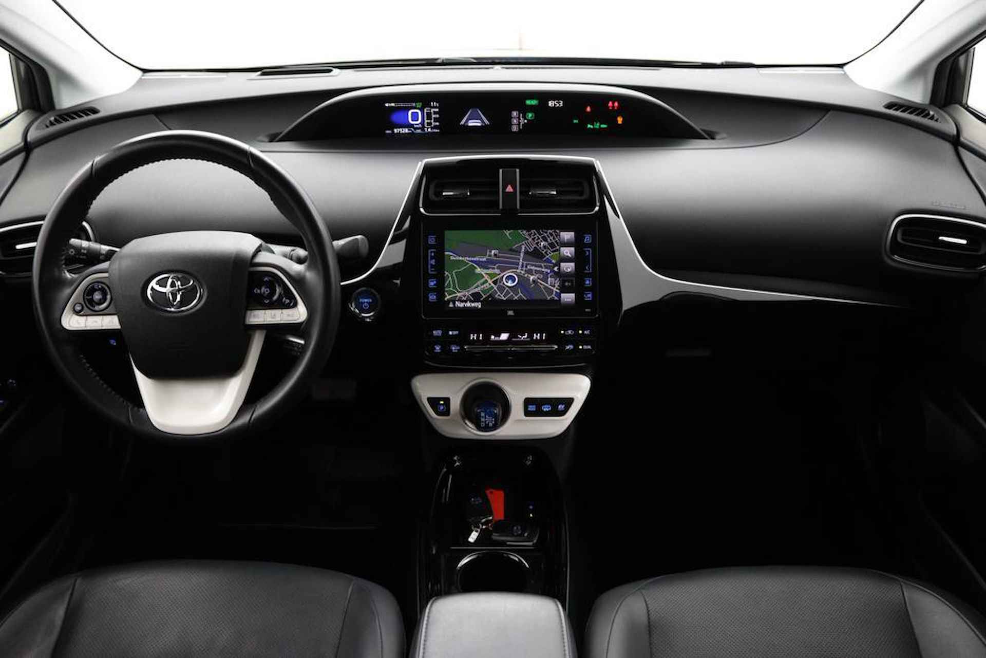 Toyota Prius 1.8 Plug-in Executive | Navigatie | Lederen bekleding | Parkeer sensoren | Head-up display | - 4/41