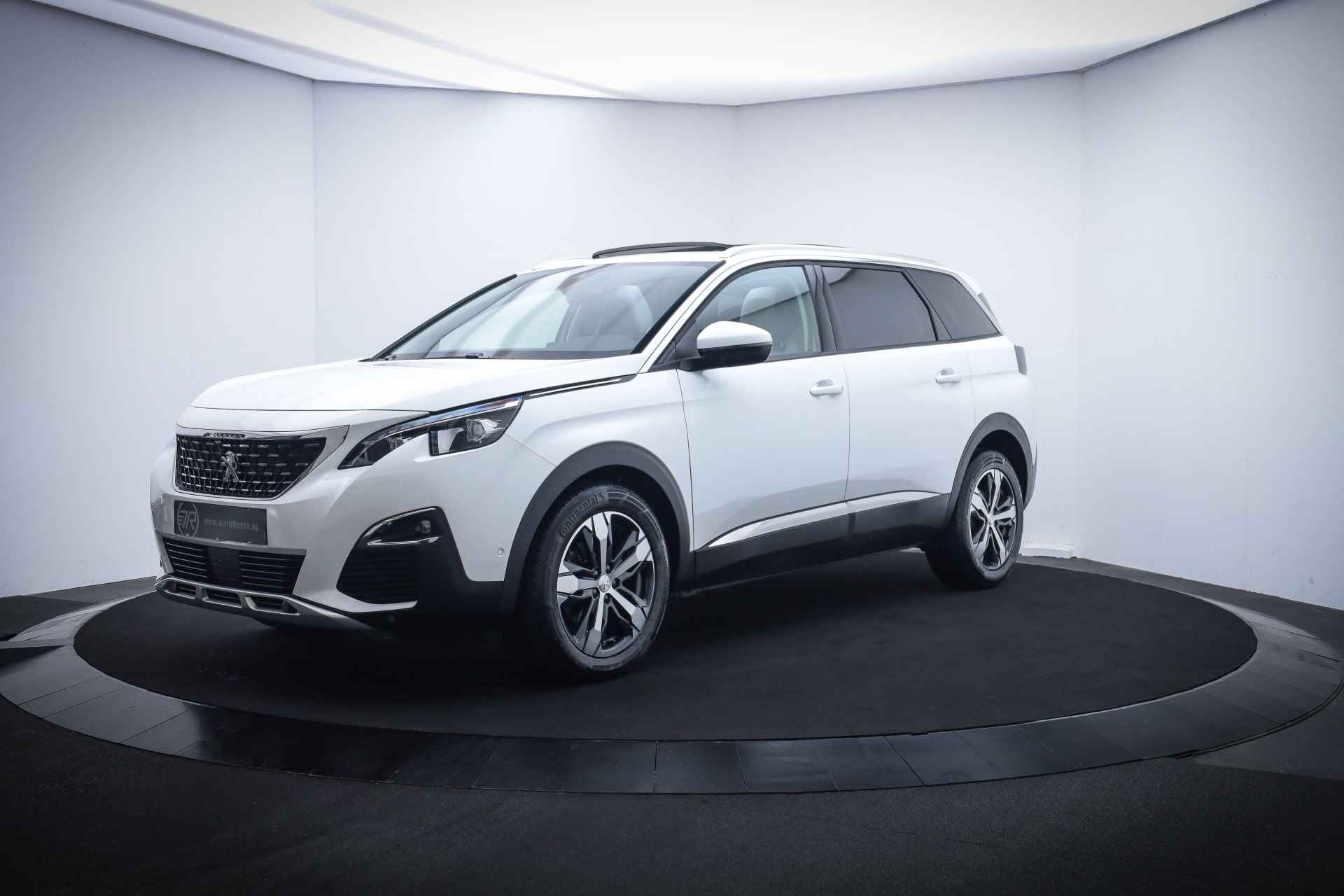 Peugeot 5008 1.2T 7Pers ALLURE Exclusief PANO/LEDER/FULL LED/360 CAM/CARPLAY/NAVI/STOELVERW./CRUISE/BLINDSPOT/LANE ASSIST/LMV - 1/27