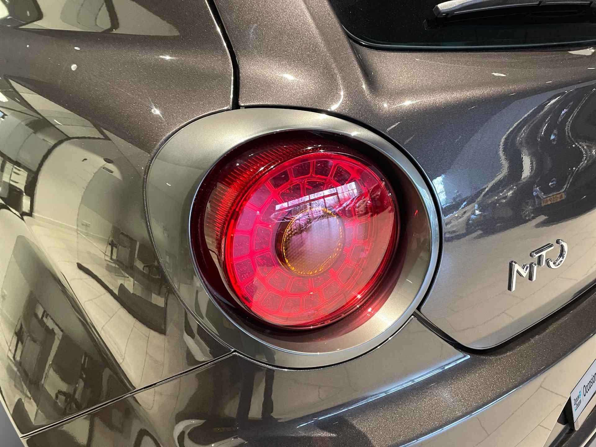 Alfa Romeo MiTo 1.4 T Quadrifoglio Verde 170PK AUTOMAAT | DDCT AUTOMAAT | Cruise control | Climate control | Isofix | Parkeersensoren achter | Bluetooth | 18'' Lichtmetalen velgen | - 8/34