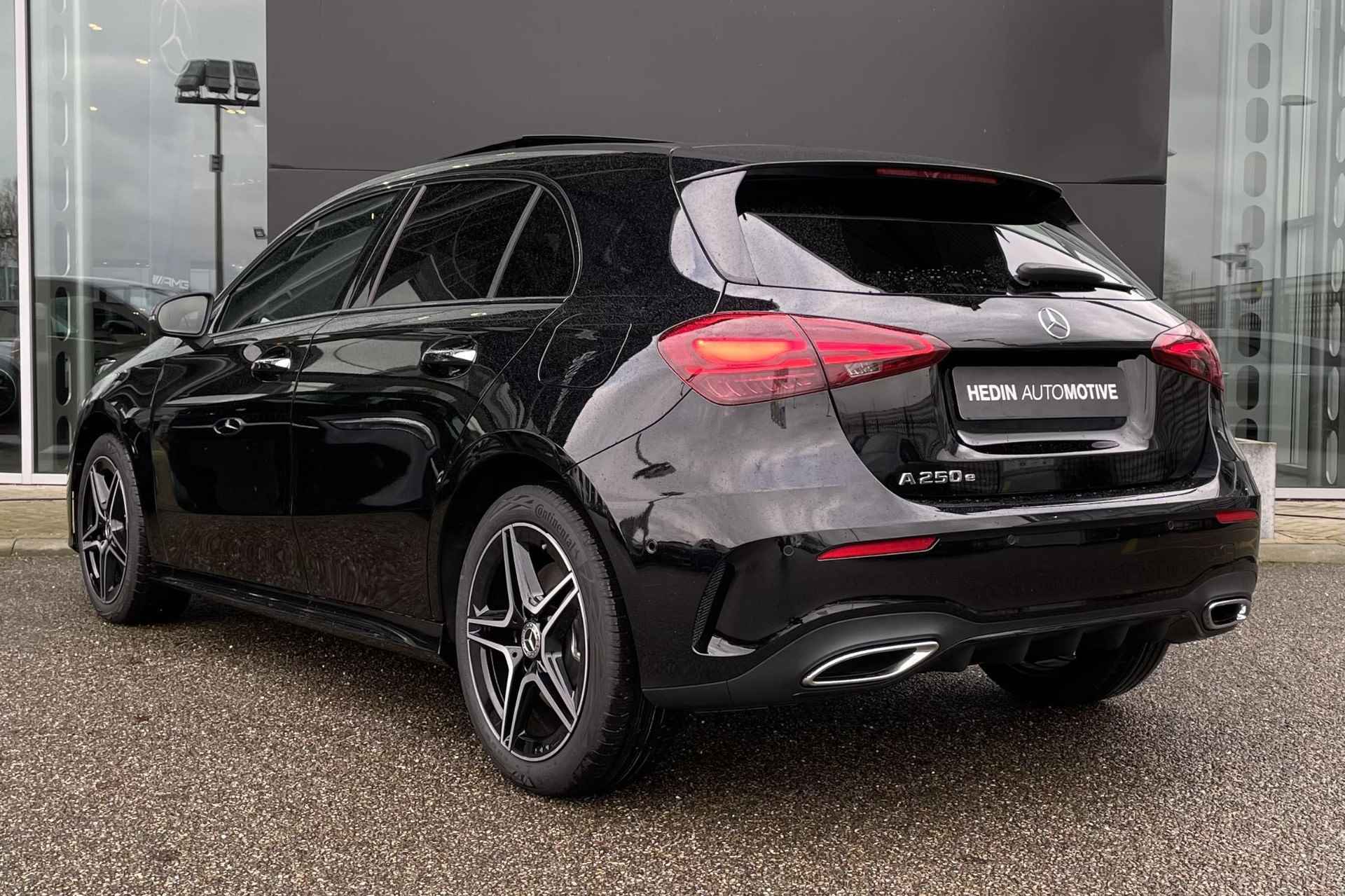 Mercedes-Benz A-Klasse A 250e Automaat Star Edition Limited AMG Line | Nightpakket | Panoramadak - 12/29