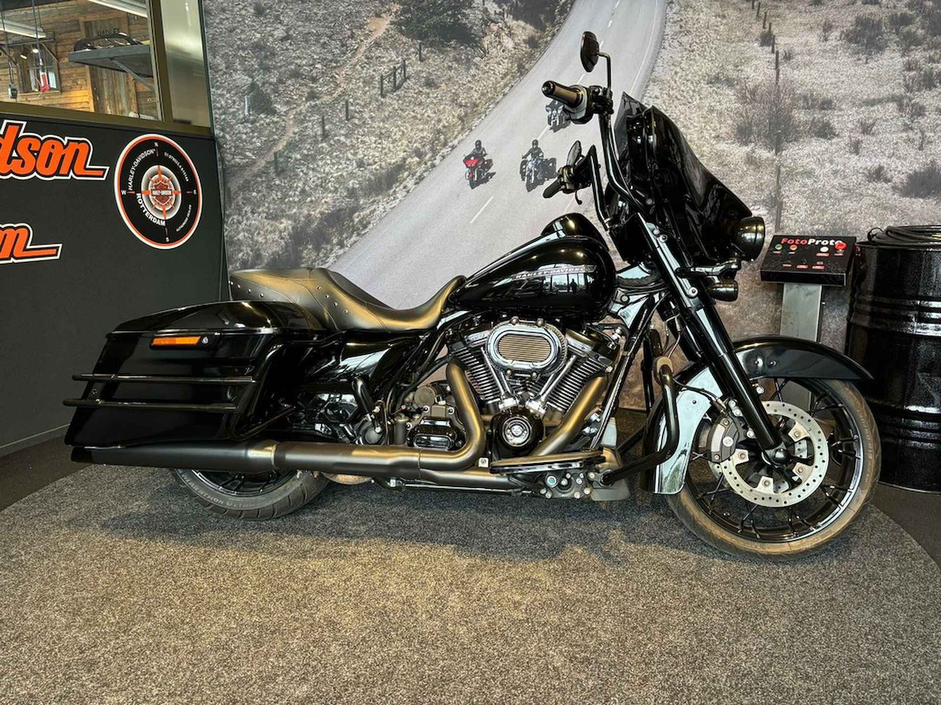 Harley-Davidson FLHXS STREET GLIDE SPECIAL - 2/10