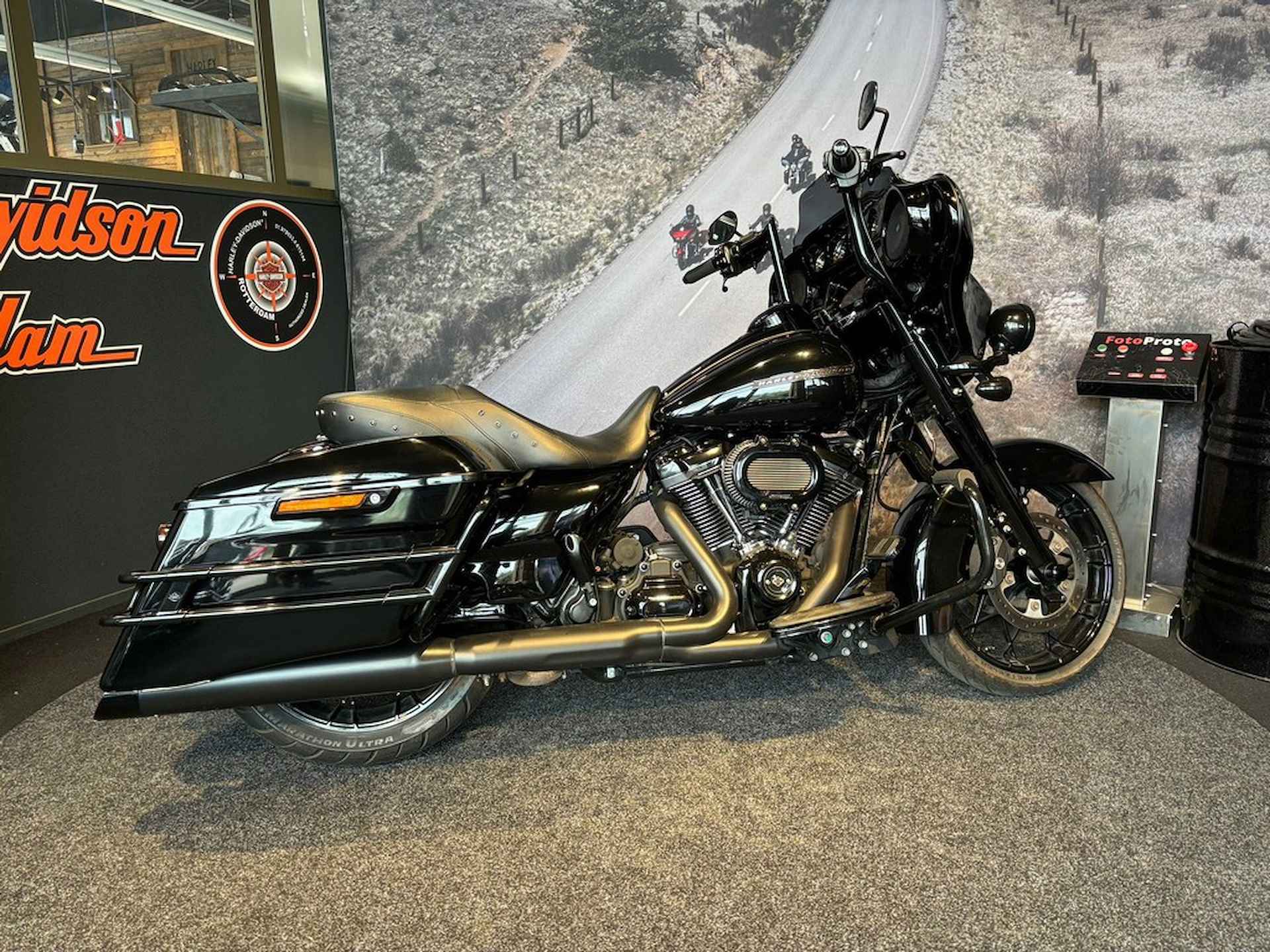 Harley-Davidson FLHXS STREET GLIDE SPECIAL - 3/10