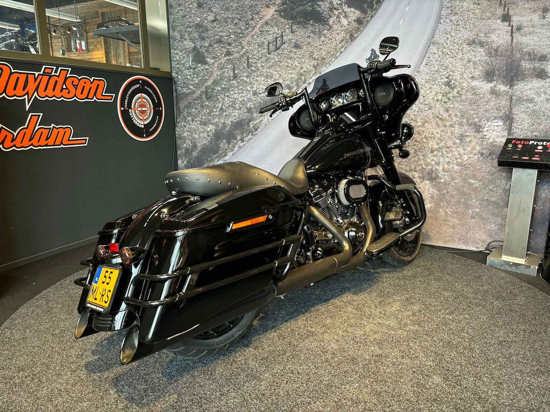 Harley-Davidson FLHXS STREET GLIDE SPECIAL - 4/10