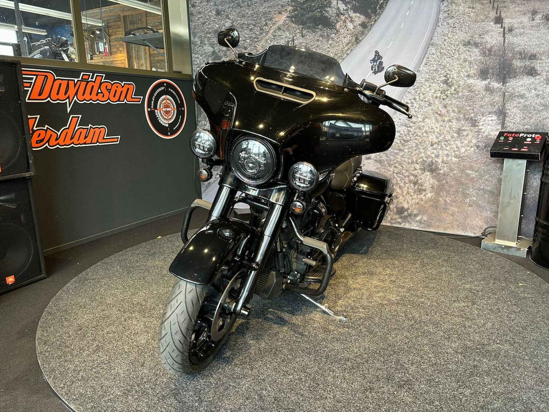 Harley-Davidson FLHXS STREET GLIDE SPECIAL - 8/10