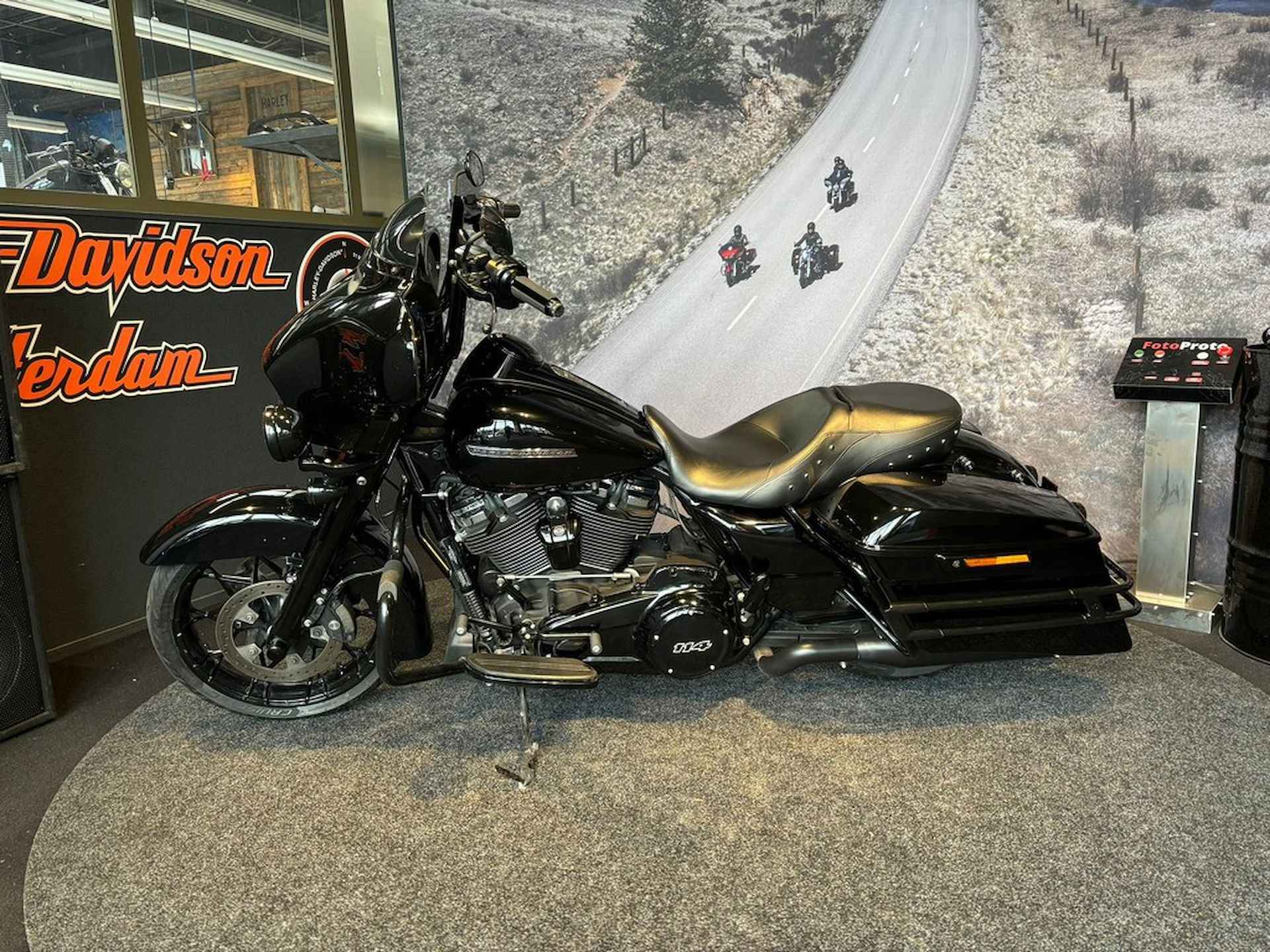 Harley-Davidson FLHXS STREET GLIDE SPECIAL - 10/10