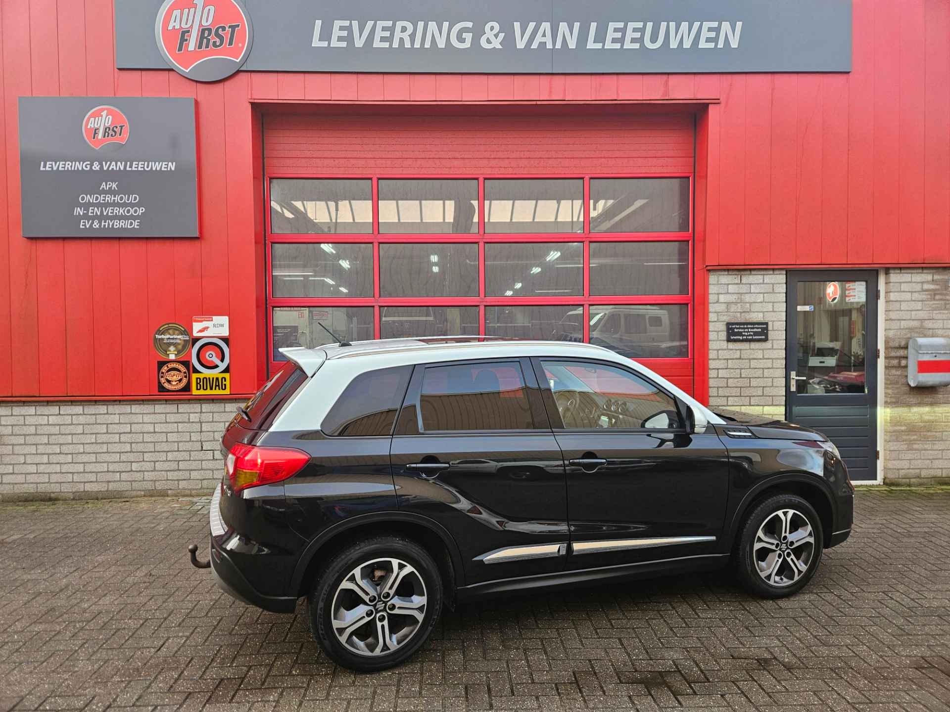 Suzuki Vitara 1.6 High Executive Navigatie/ Apple Carplay/ Trekhaak/ Panoramadak/ Rijklaarprijs! - 4/32