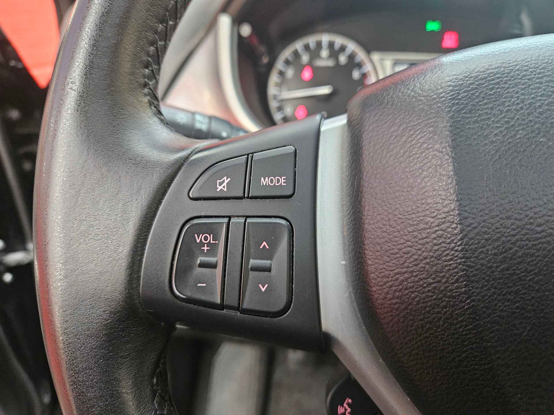 Suzuki Vitara 1.6 High Executive Navigatie/ Apple Carplay/ Trekhaak/ Panoramadak/ Rijklaarprijs! - 18/32