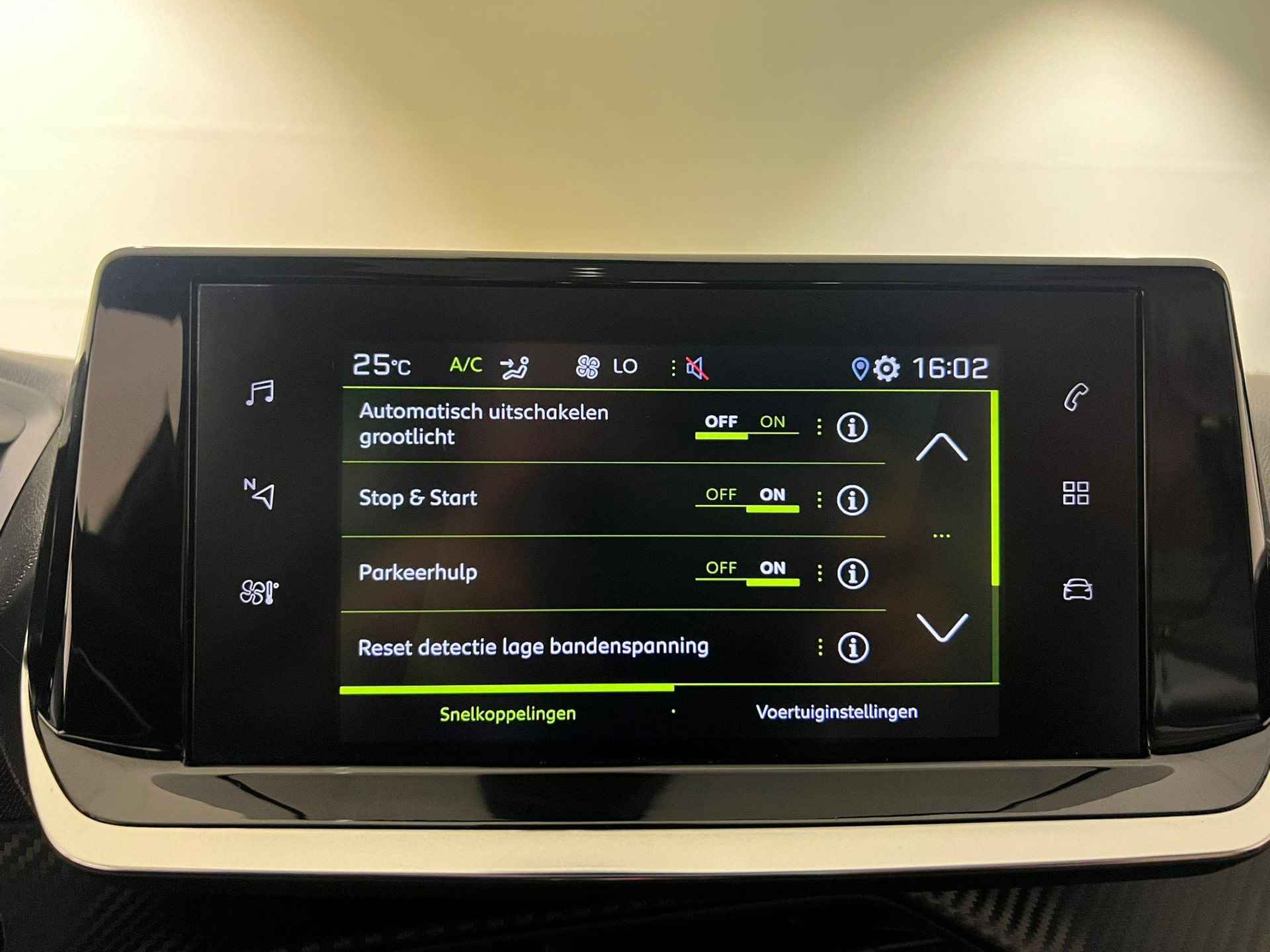 Peugeot 208 1.2 PureTech GT-Line | Automaat | PANO | NAVI | Camera - 13/28