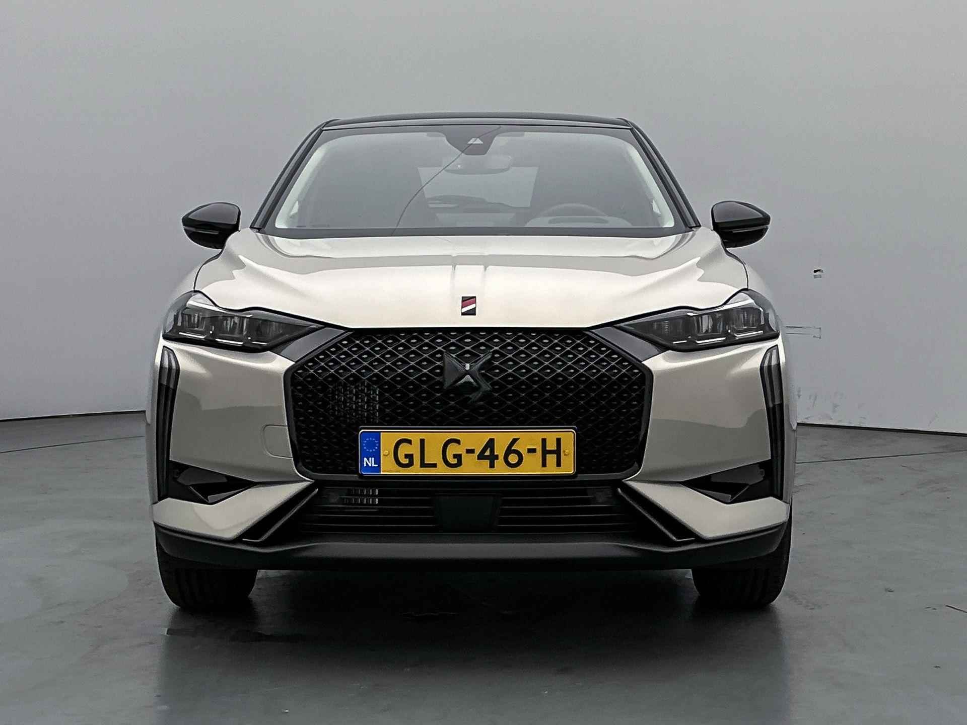 DS 3 SUV Performance Line 100 pk | Navigatie | Achteruitrijcamera | Parkeersensoren Voor en Achter | Alcantara Bekleding | Dodehoek Detectie | LED Koplampen | Climate Control | Cruise Control | 17" Lichtmetalen Velgen | Apple Carplay/Android Auto | - 4/31