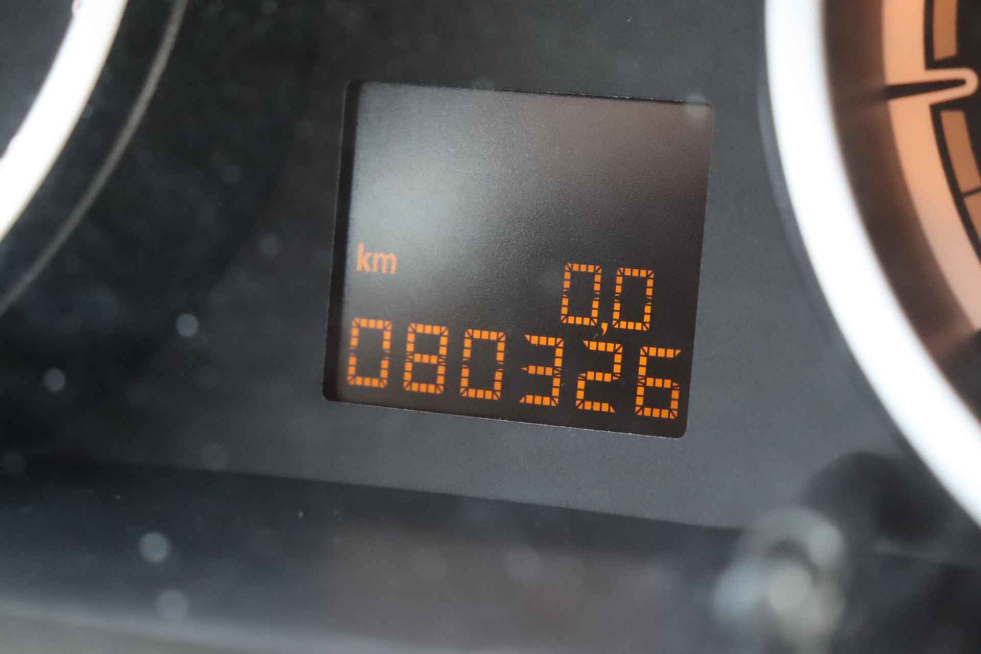 Opel Corsa 1.4-16V BlitZ / Navigatie / Parkeersensoren / Clima - 8/37