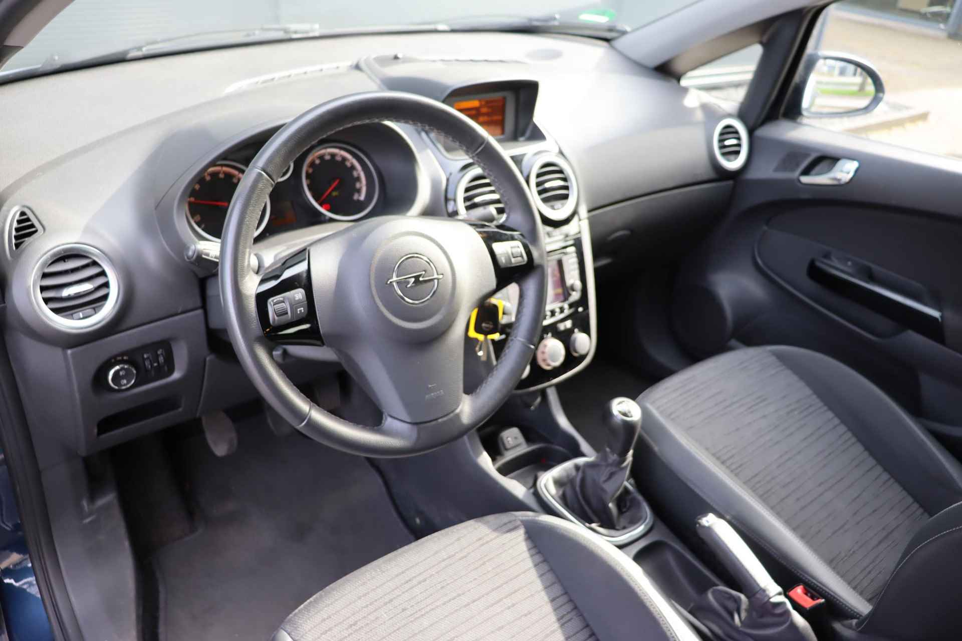 Opel Corsa 1.4-16V BlitZ / Navigatie / Parkeersensoren / Clima - 12/37