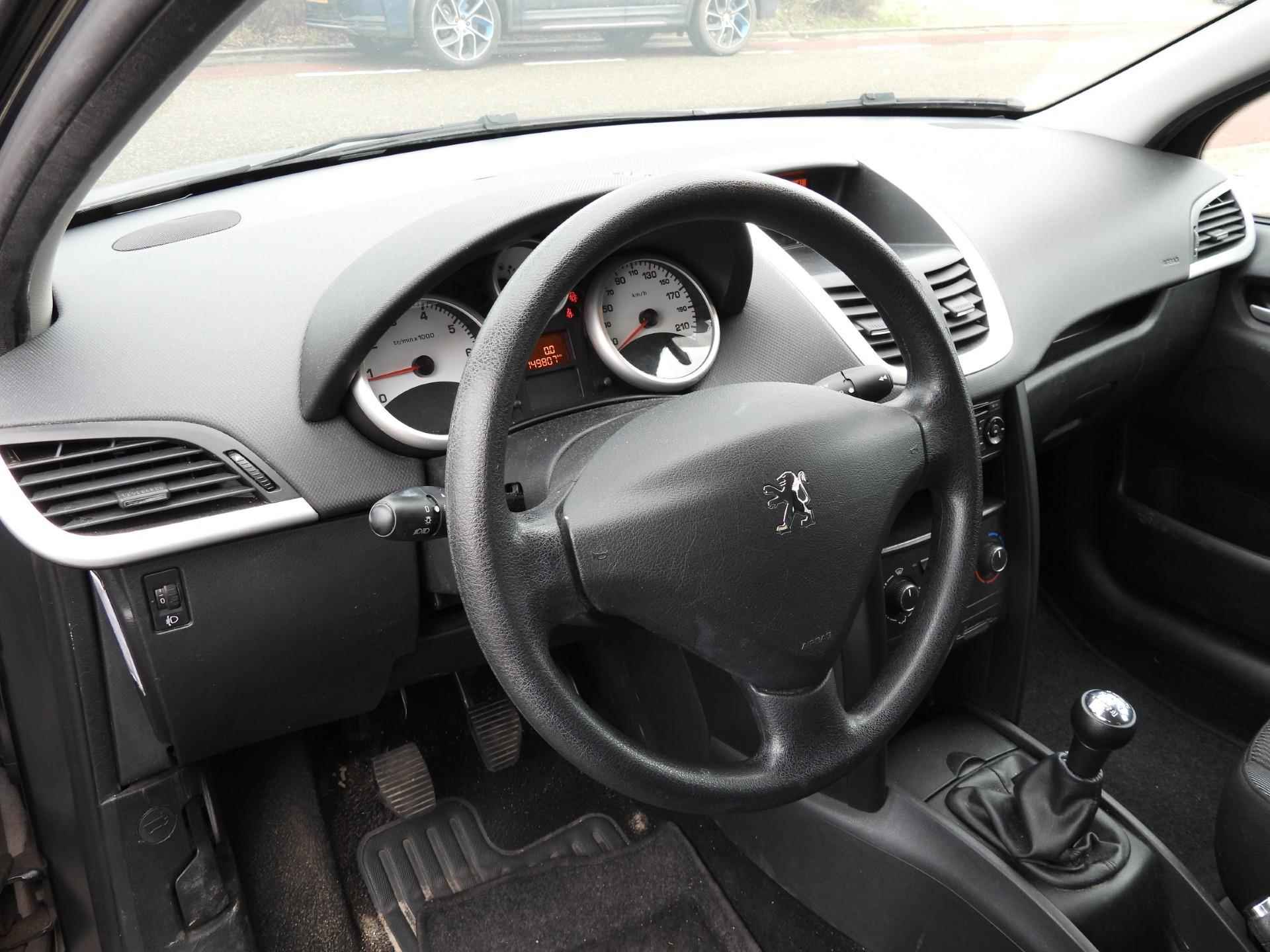 Peugeot 207 1.4 VTi Style AIRCO/BLUETOOTH/TREKHAAK! - 5/26