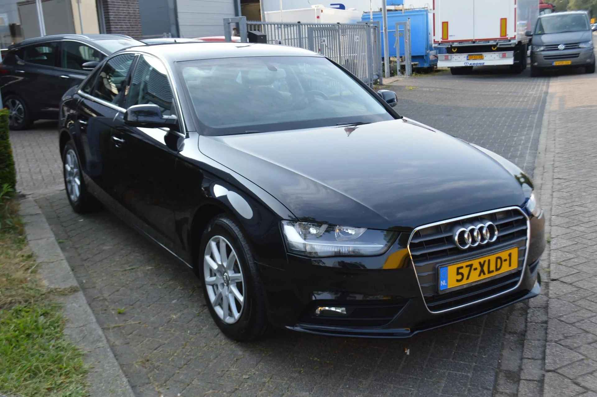 Audi A4 Limousine 1.8 TFSI PrLine Bussines. NL-auto, Garantie - 10/32