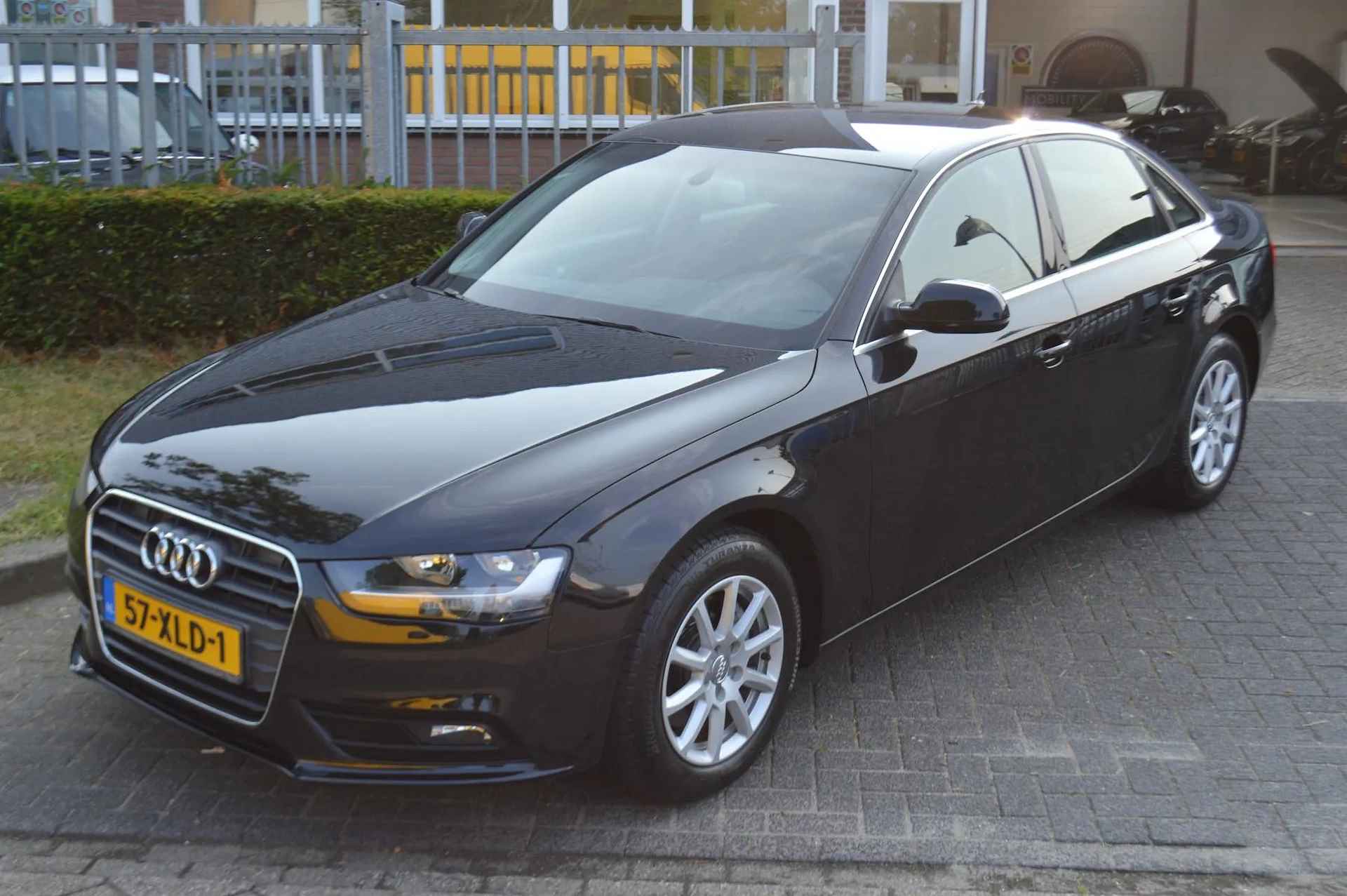 Audi A4 Limousine 1.8 TFSI PrLine Bussines. NL-auto, Garantie - 11/32