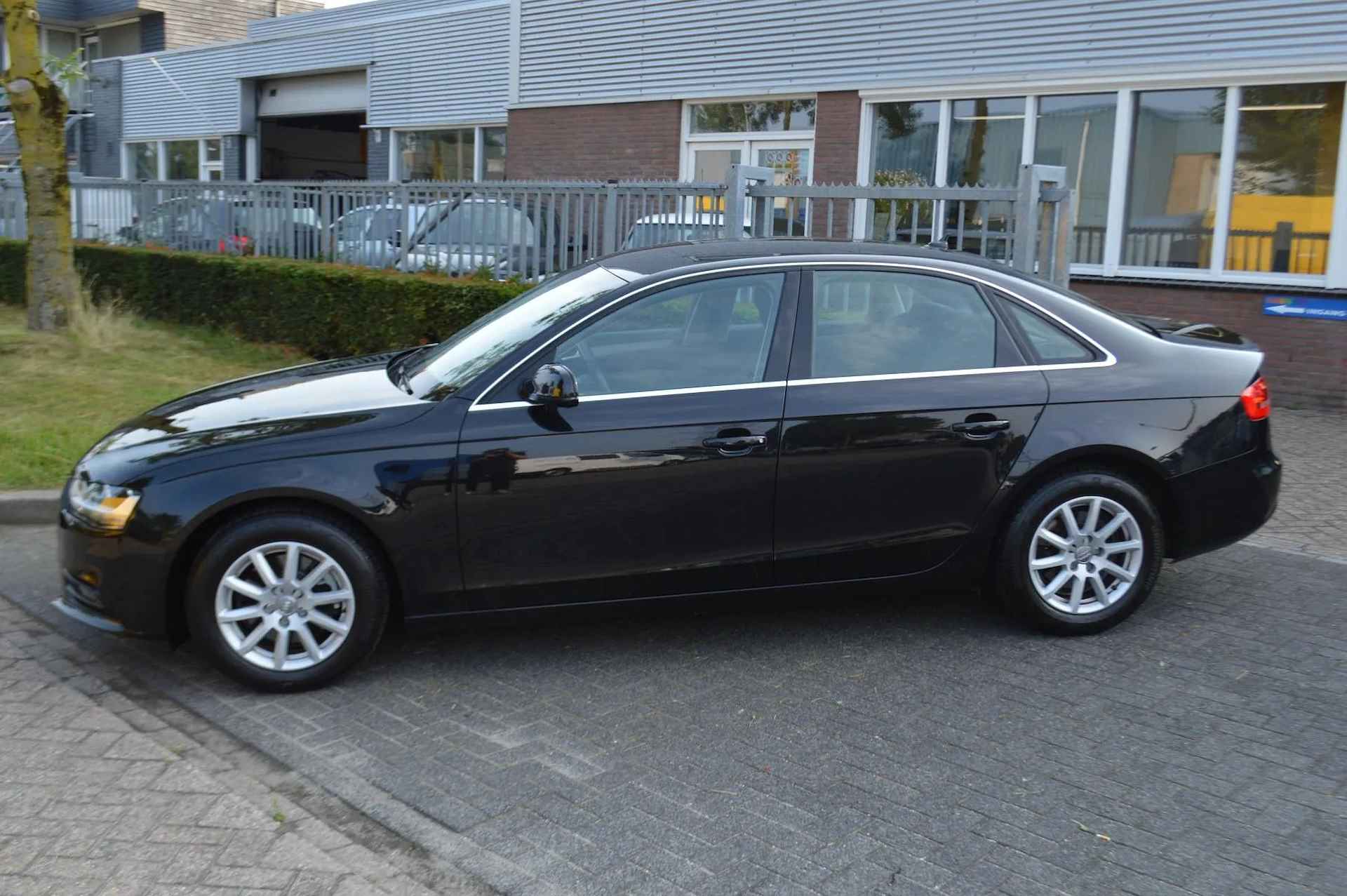 Audi A4 Limousine 1.8 TFSI PrLine Bussines. NL-auto, Garantie - 12/32