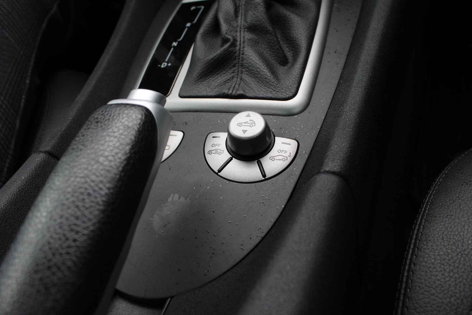 Mercedes-Benz SLK-klasse 350 | 272 pk 6 cilinder! | Zeer nette cabrio! | Airscarf | Lederen Bekl. - 31/35