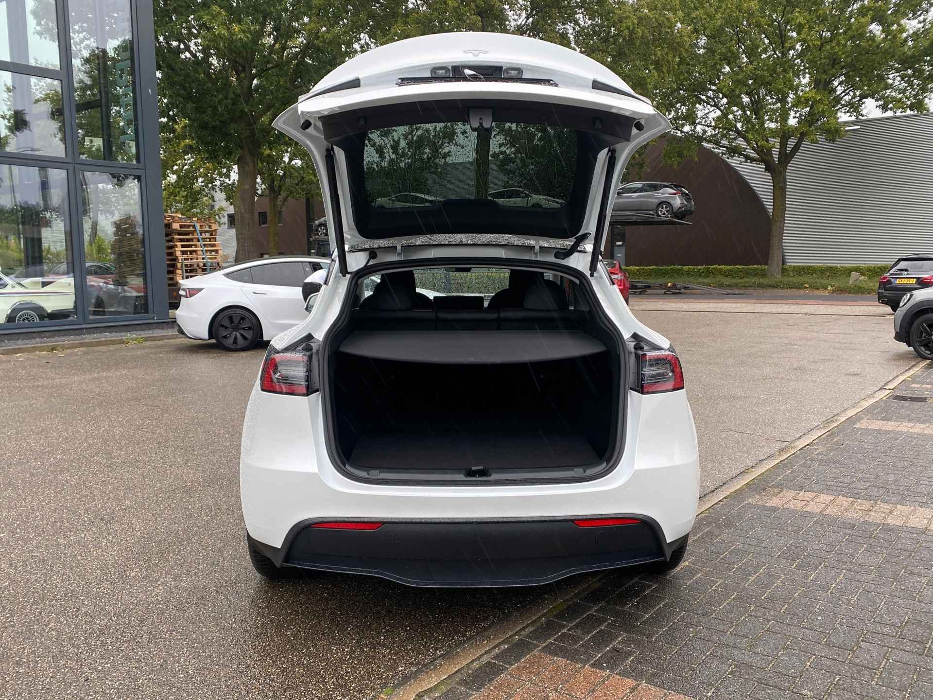 Tesla Model Y Long Range AWD 75 kWh | AUTOPILOT | LEDER | FAB GARANTIE T/M JULI 2027!!! - 7/30