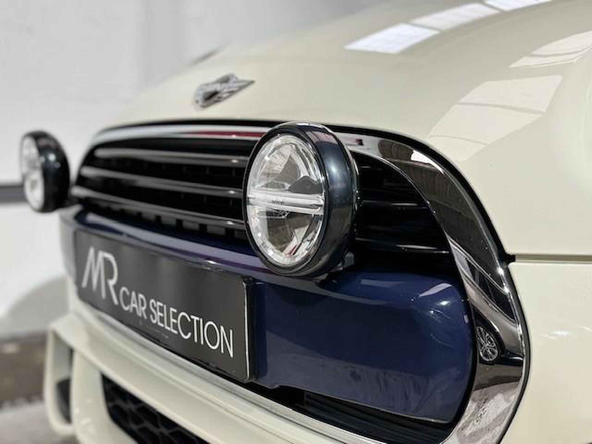 Mini Mini 1.5 Cooper King's Cross | JCW | LED | Navigatie | Parkeersensoren | Keyless | NL Auto | 1e Eigenaar | - 17/28