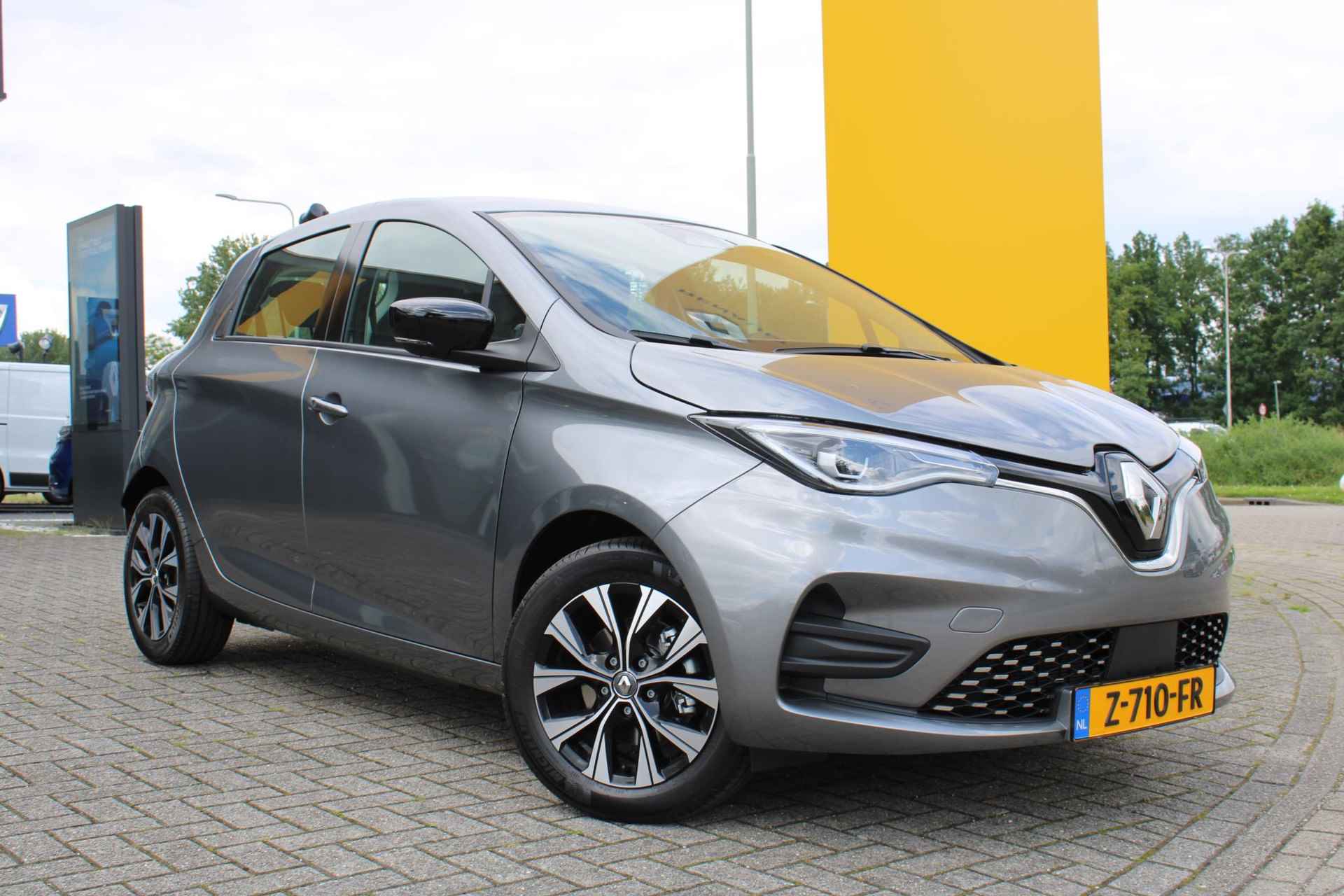 Renault ZOE R135 Evolution 52 kWh | € 2.000,- SUBSIDIE BESCHIKBAAR | NL-Auto | Demo| Pack Winter | - 24/25