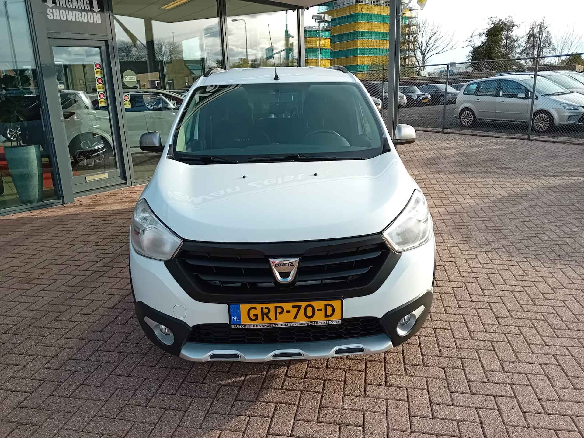 Dacia Lodgy 1.2 TCe Stepway 7p. Airco, Multimediasysteem, Bluetooth telefoonverbinding, Cruise control, Parkeersensoren, Elektrische ramen e BOVAG - 3/22