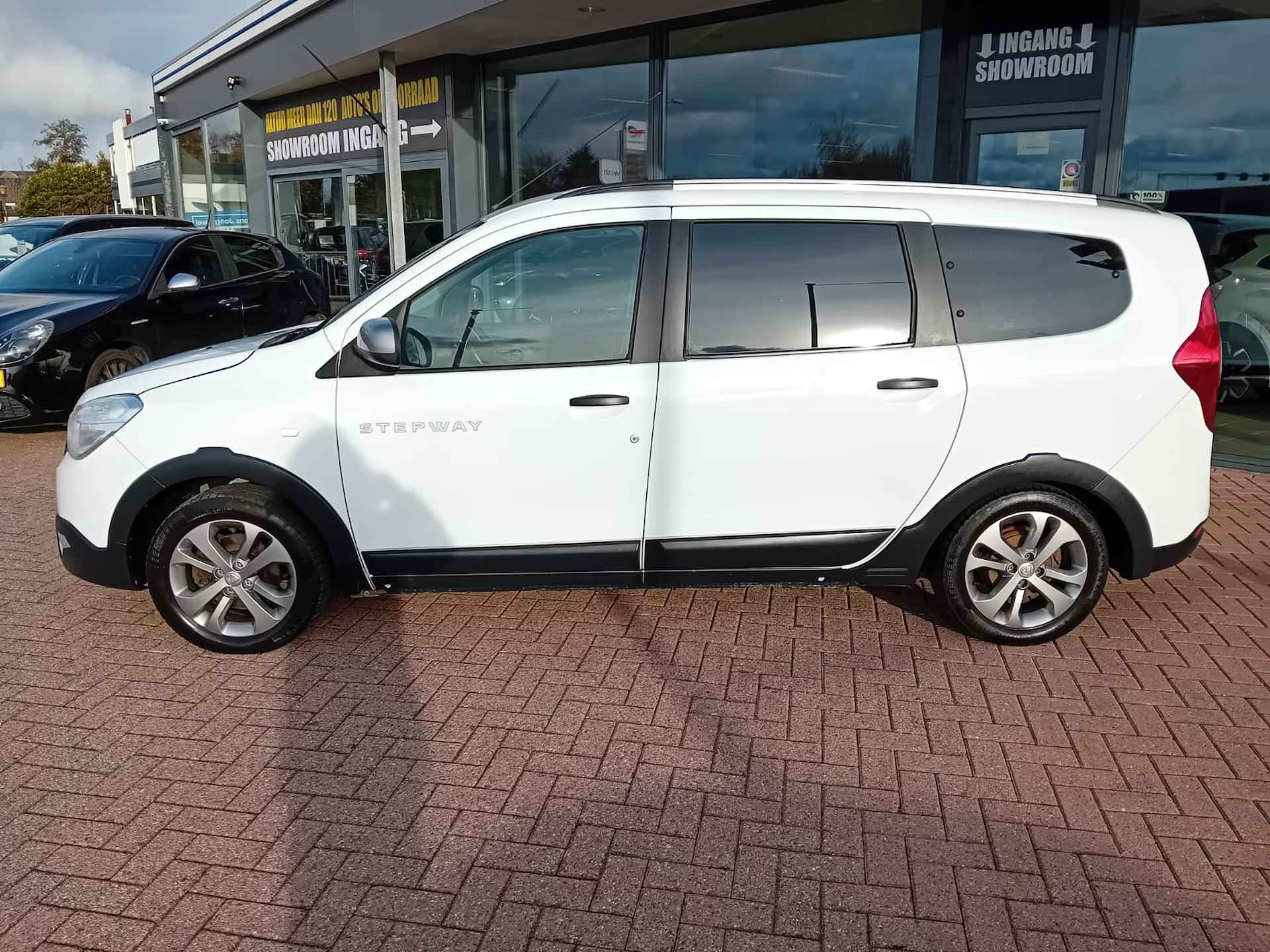 Dacia Lodgy 1.2 TCe Stepway 7p. Airco, Multimediasysteem, Bluetooth telefoonverbinding, Cruise control, Parkeersensoren, Elektrische ramen e BOVAG - 9/22